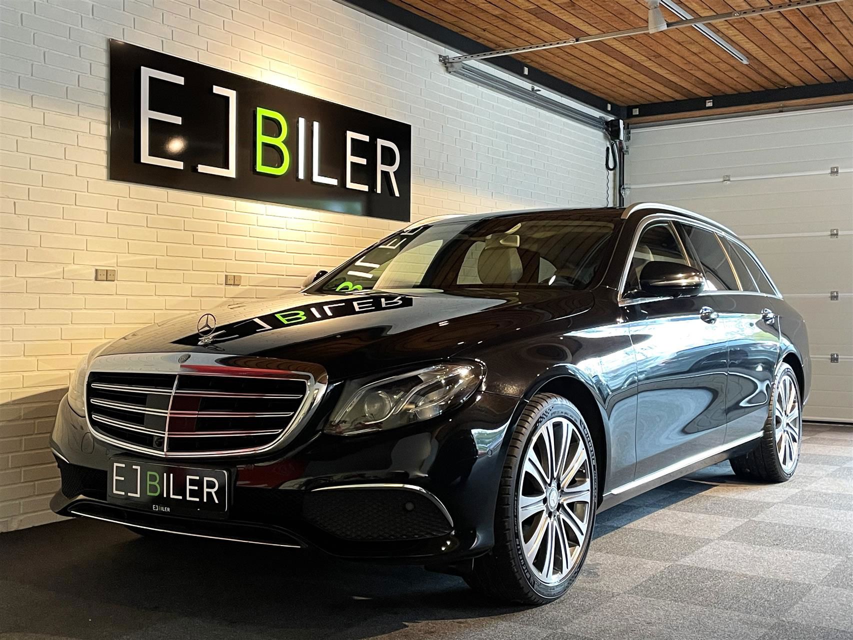 Billede af Mercedes-Benz E350 d T 3,0 Bluetec 9G-Tronic 258HK Stc Aut.