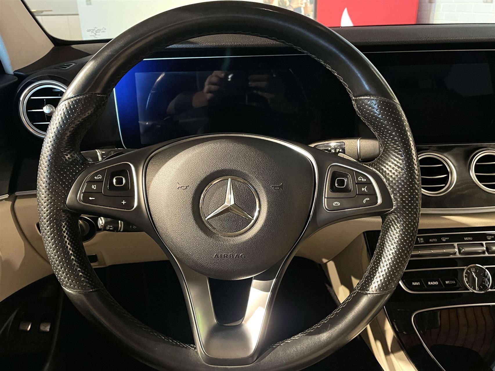 Billede af Mercedes-Benz E350 d T 3,0 Bluetec 9G-Tronic 258HK Stc Aut.