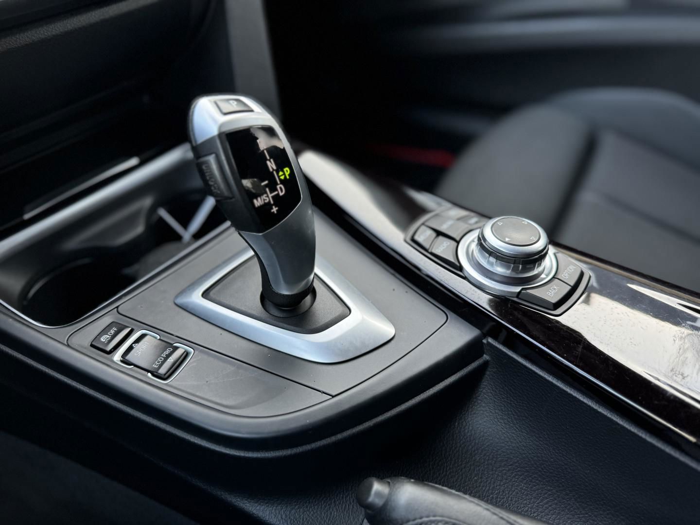 Billede af BMW 330d Touring 3,0 D 258HK Van 8g Aut.