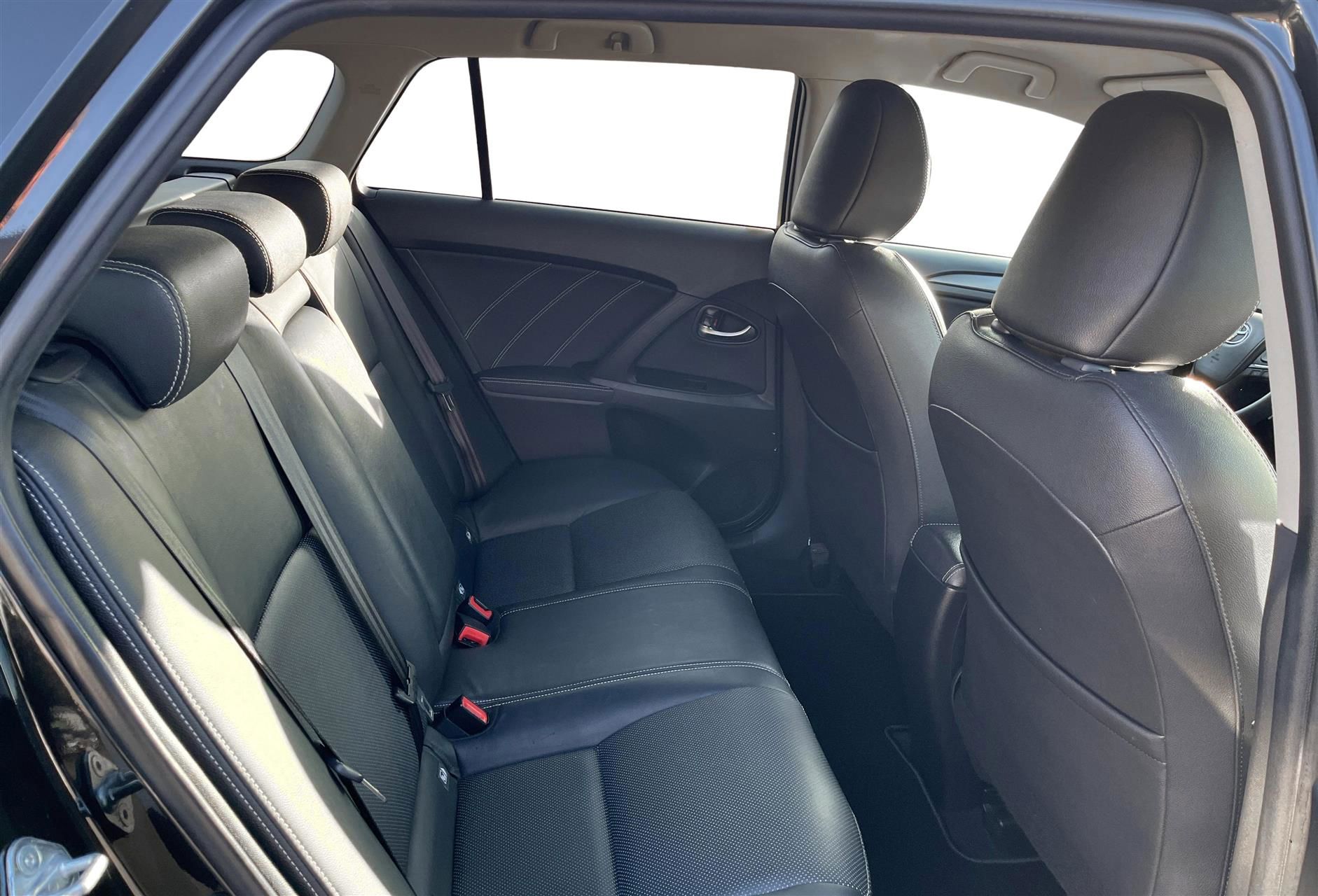 Billede af Toyota Avensis Touring Sports 1,8 VVT-I T2 Premium + Læder 147HK Stc 6g