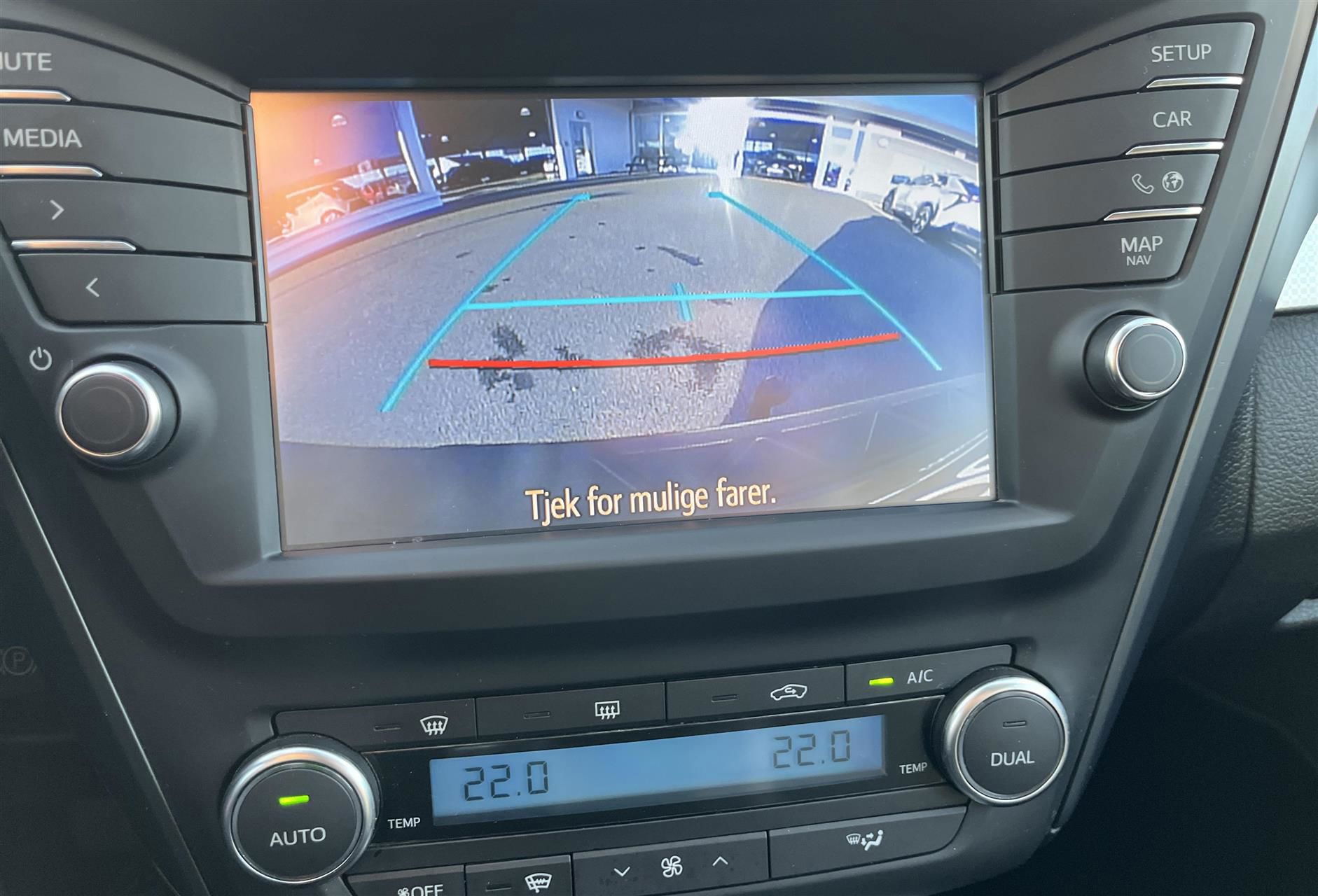 Billede af Toyota Avensis Touring Sports 1,8 VVT-I T2 Premium + Læder 147HK Stc 6g