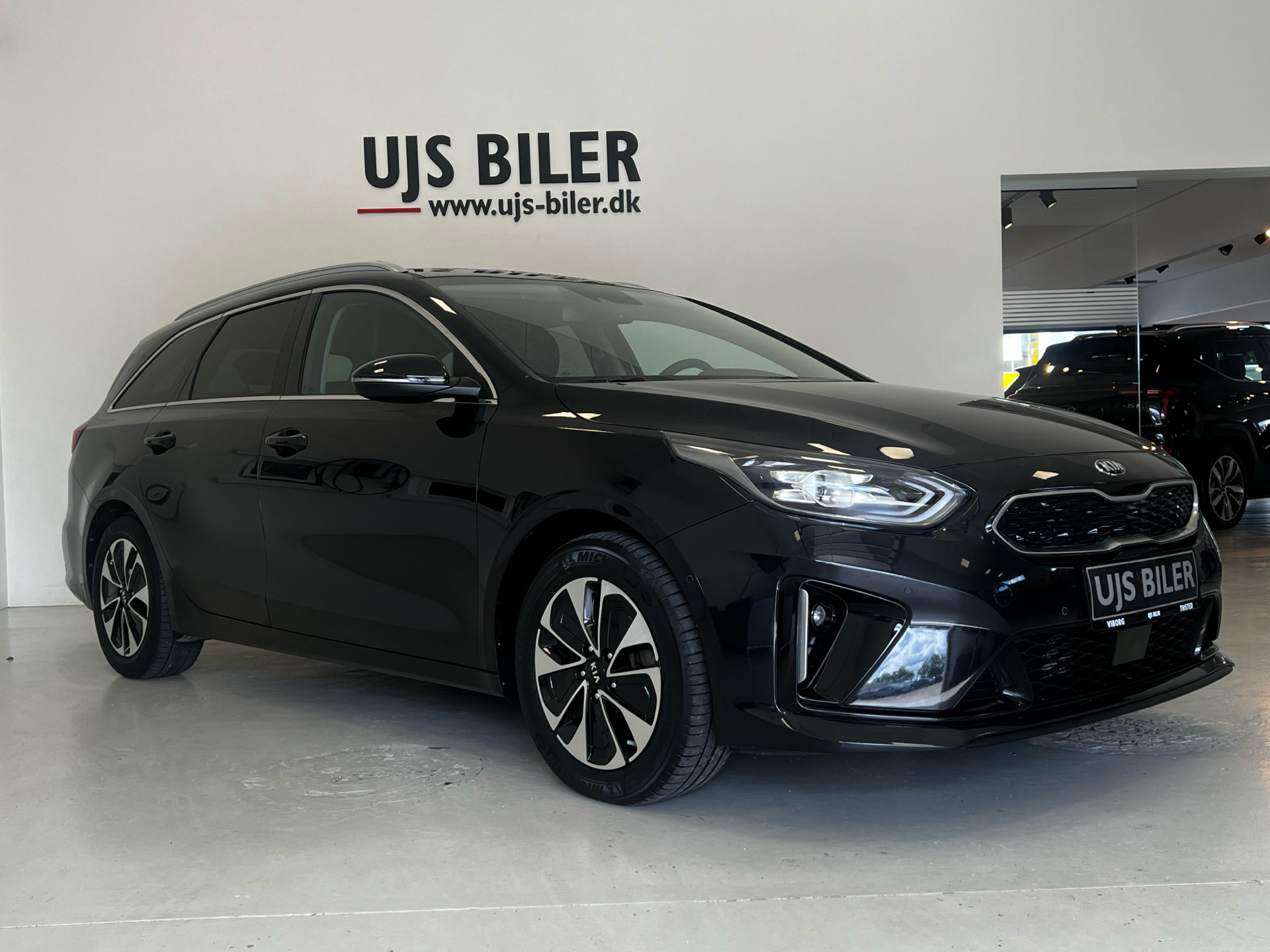 Billede af Kia Ceed SW 1,6 GDI PHEV  Plugin-hybrid Upgrade m/Plus DCT 141HK Stc 6g Aut.