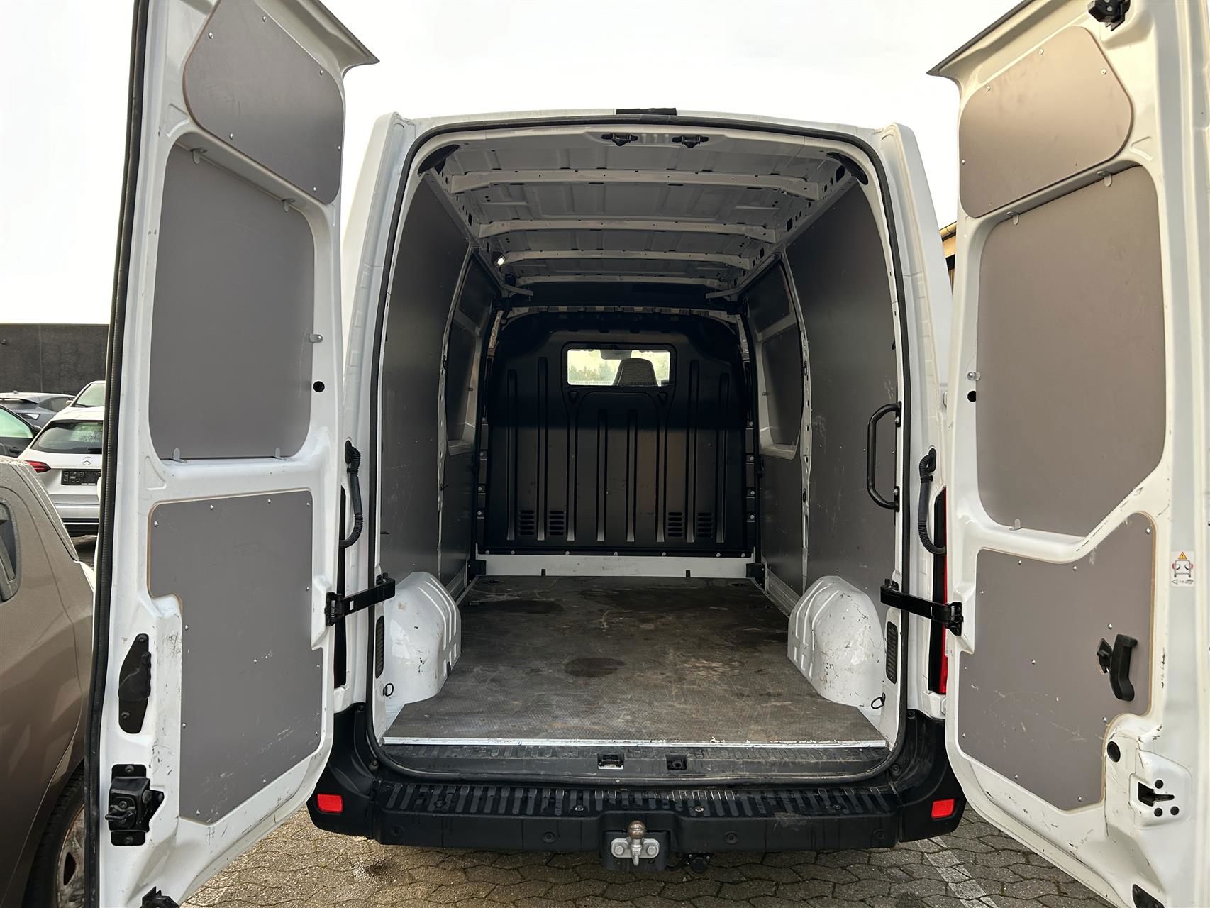 Billede af Nissan Interstar L2H2 2,3 DCi N-Connecta 150HK Van 6g