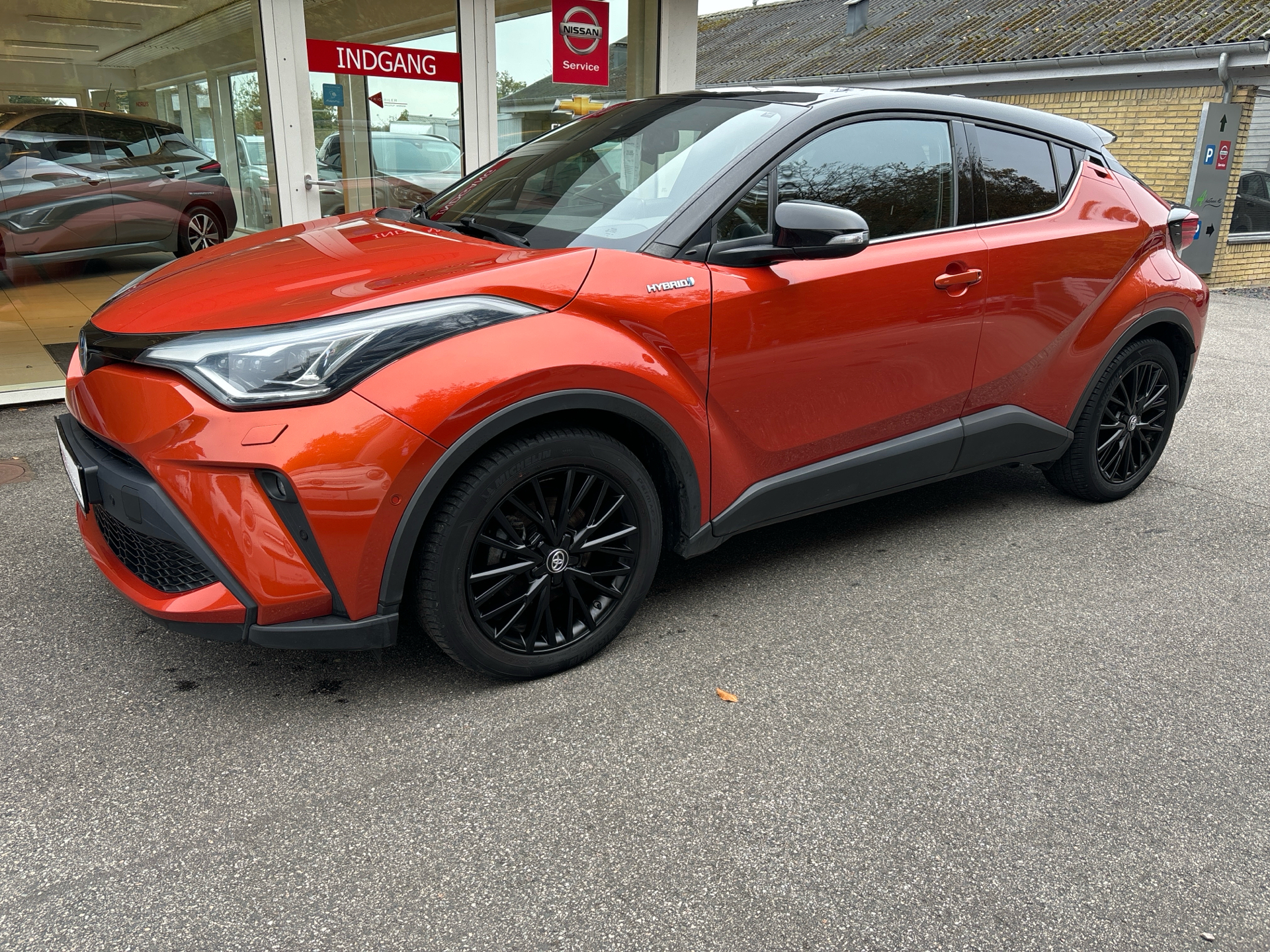 Billede af Toyota C-HR 2,0 Hybrid C-HIC Royale Multidrive S 184HK 5d Aut.