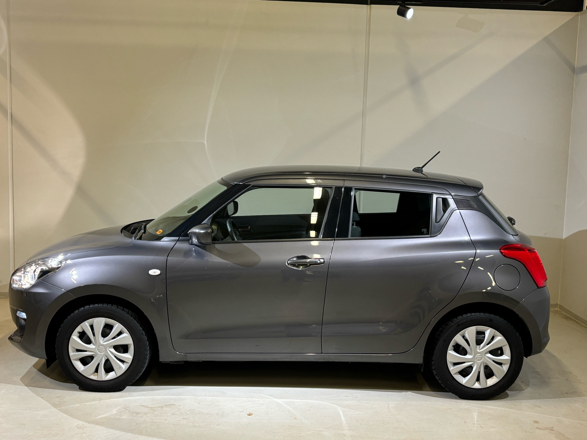 Billede af Suzuki Swift 1,2 Dualjet Club Hit AEB 90HK 5d