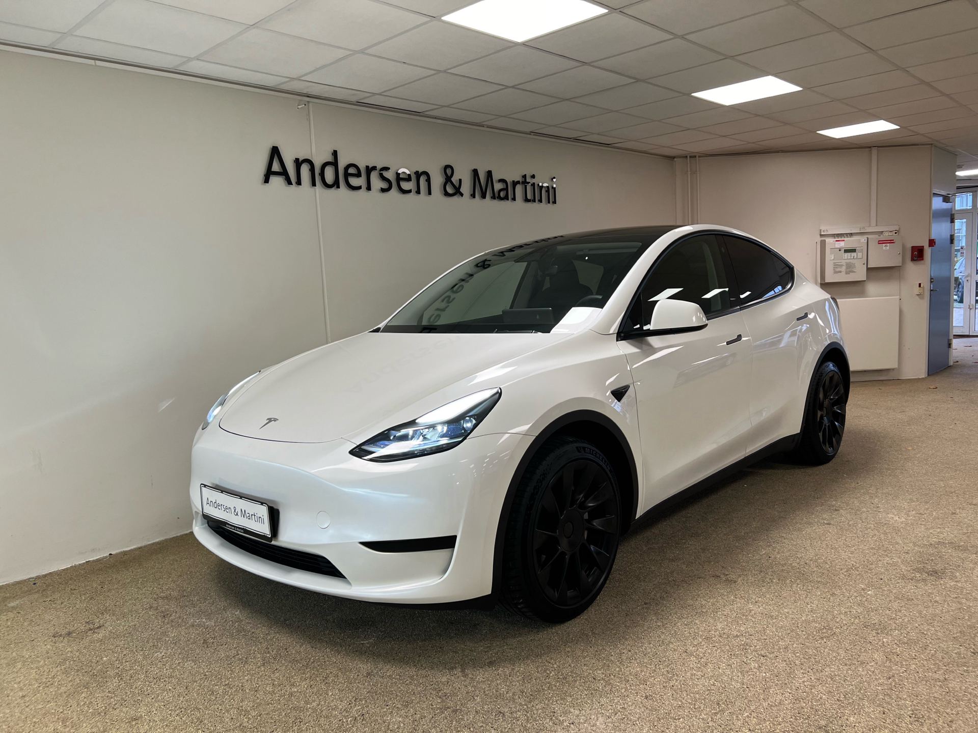 Billede af Tesla Model Y EL FSD + 20'' RWD 299HK 5d Aut.