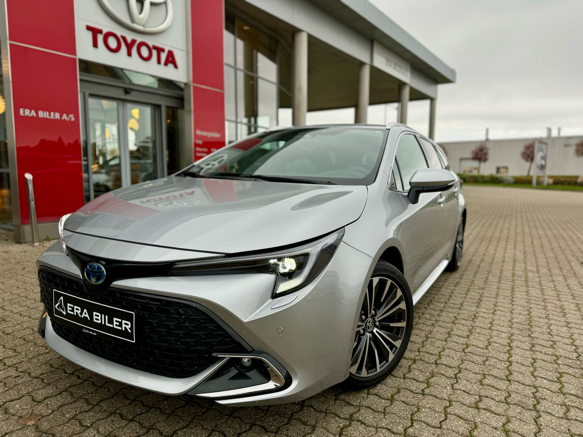 Billede af Toyota Corolla Touring Sports 1,8 Hybrid Style E-CVT 140HK Stc Trinl. Gear