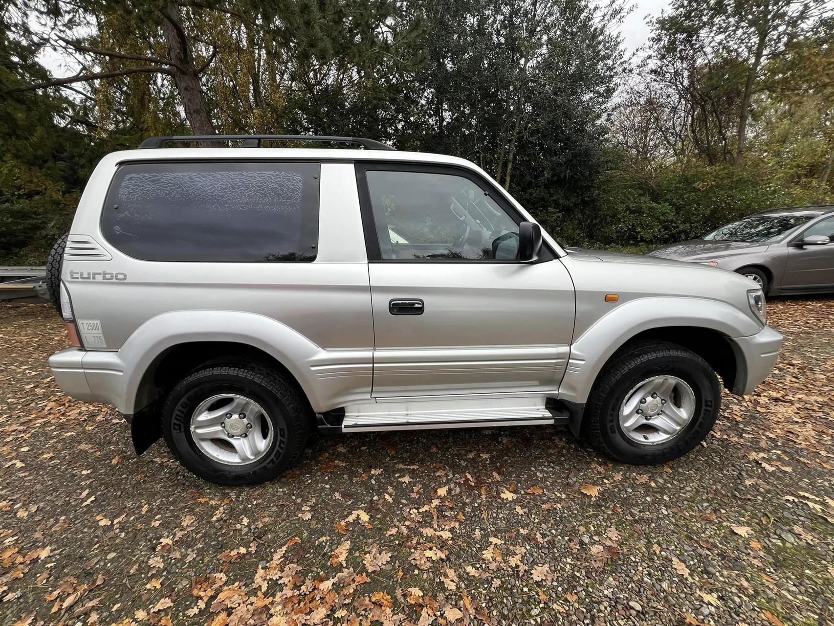 Billede af Toyota Landcruiser GX90 3,0 D 4x4 125HK Van