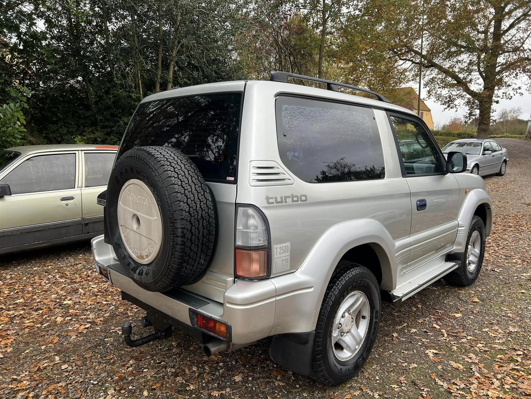 Billede af Toyota Landcruiser GX90 3,0 D 4x4 125HK Van