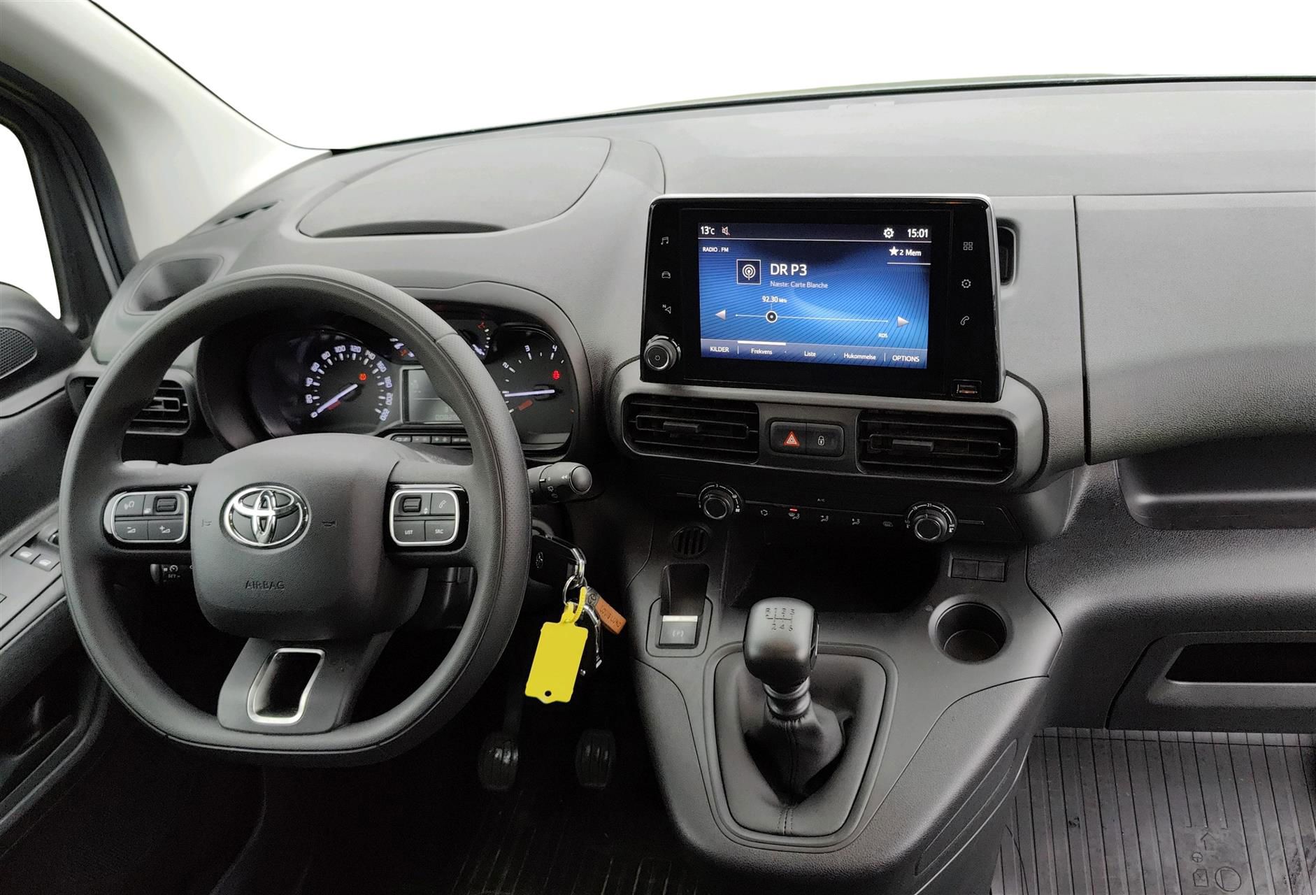 Billede af Toyota Proace City Medium 1,5 D Comfort Smart Active Vision Dobbelt Bagdør 102HK Van