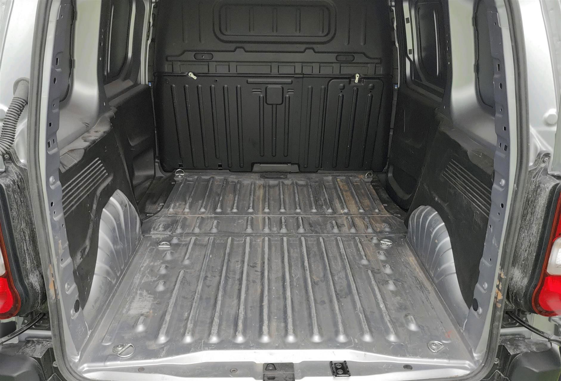 Billede af Toyota Proace City Medium 1,5 D Comfort Smart Active Vision Dobbelt Bagdør 102HK Van