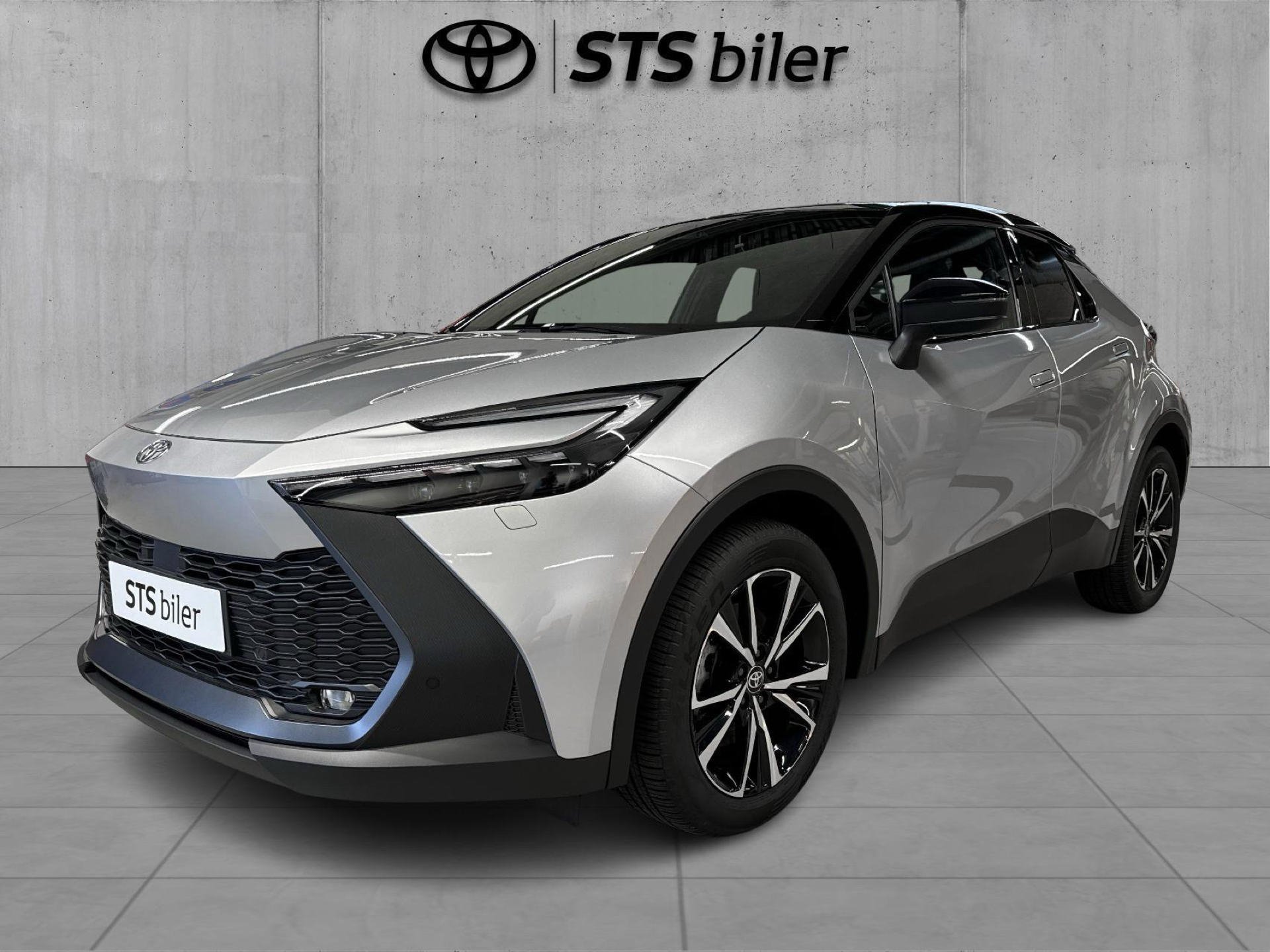 Billede af Toyota C-HR 2,0 Plugin-hybrid Style Smart Bi-tone E-CVT 223HK 5d Trinl. Gear