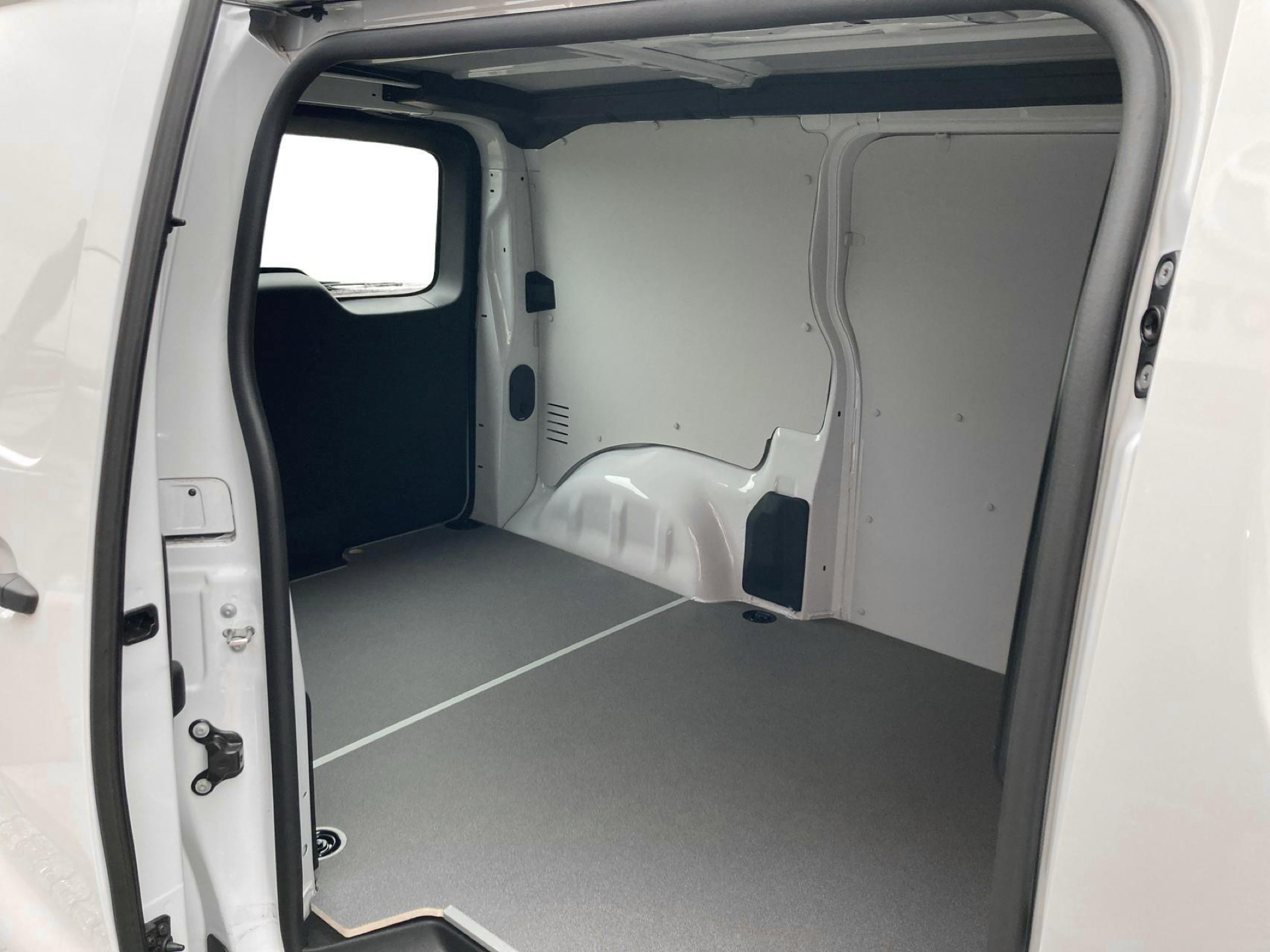 Billede af Toyota Proace Electric Medium EL Comfort m/Bagklap 136HK Van Aut.