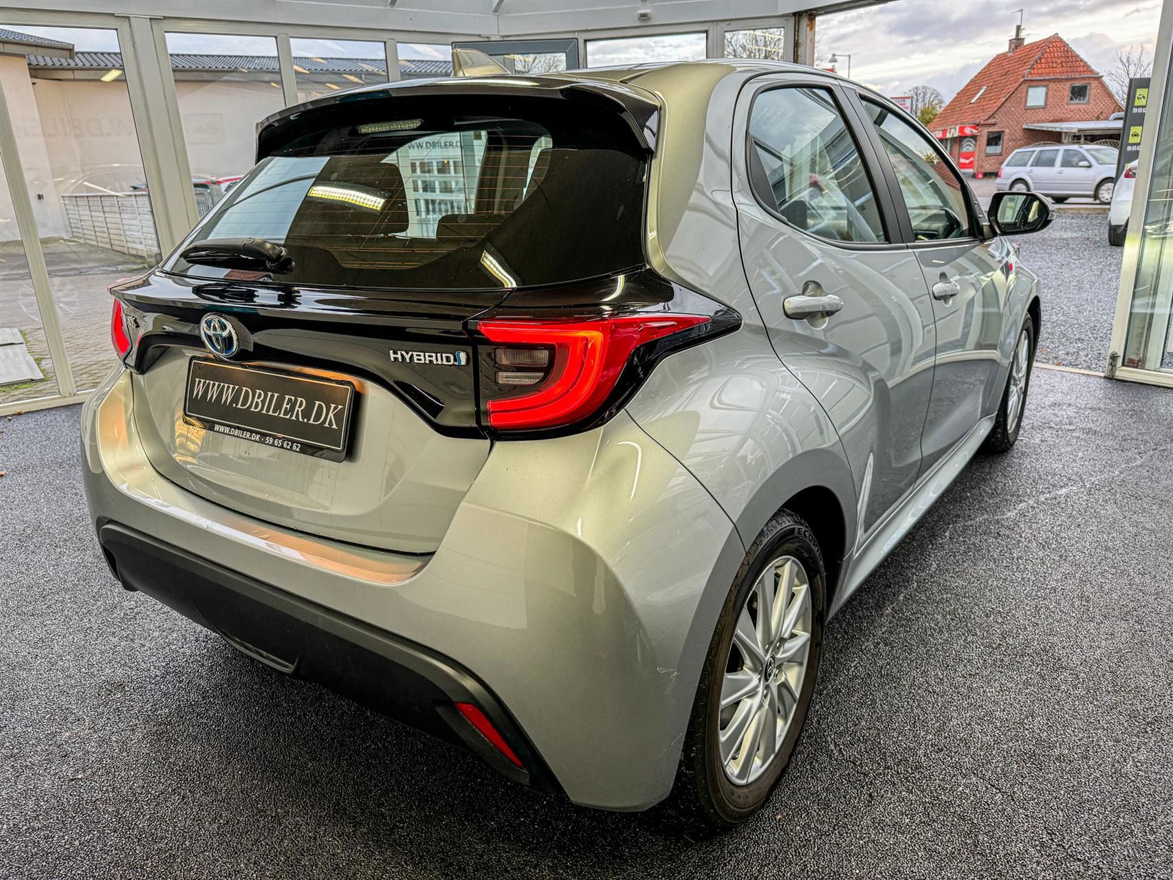 Billede af Toyota Yaris 1,5 Hybrid Active Technology Plus 116HK 5d Trinl. Gear