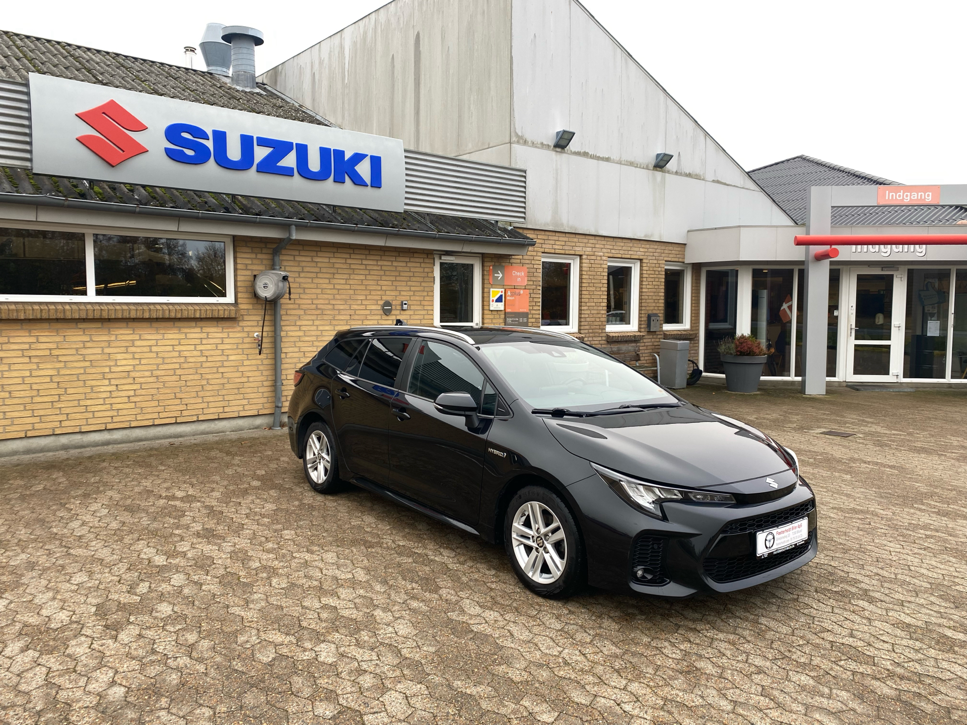 Billede af Suzuki Swace 1,8 Hybrid Active E-CVT 122HK Stc Trinl. Gear