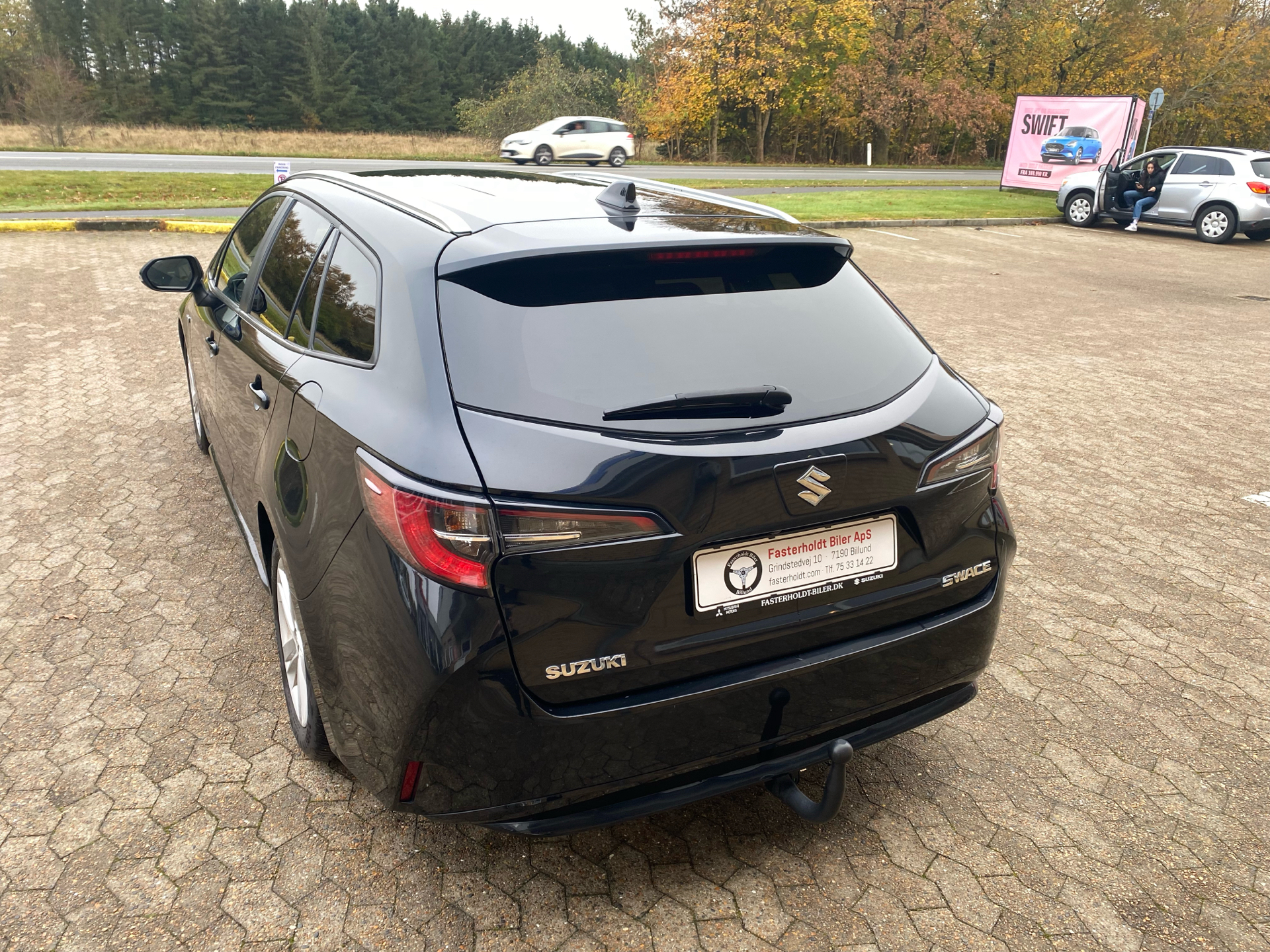 Billede af Suzuki Swace 1,8 Hybrid Active E-CVT 122HK Stc Trinl. Gear