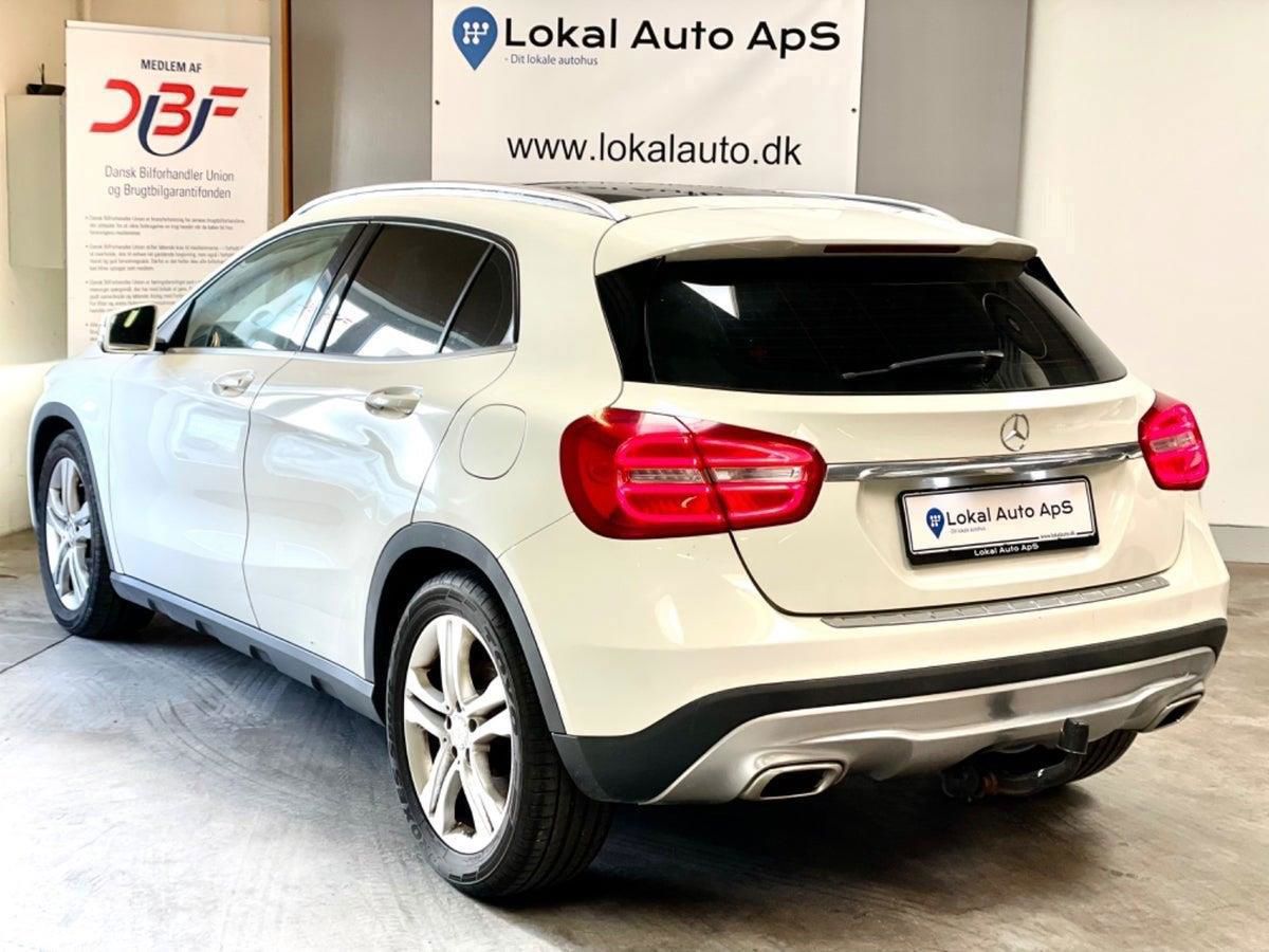 Mercedes-Benz GLA220 d 2014