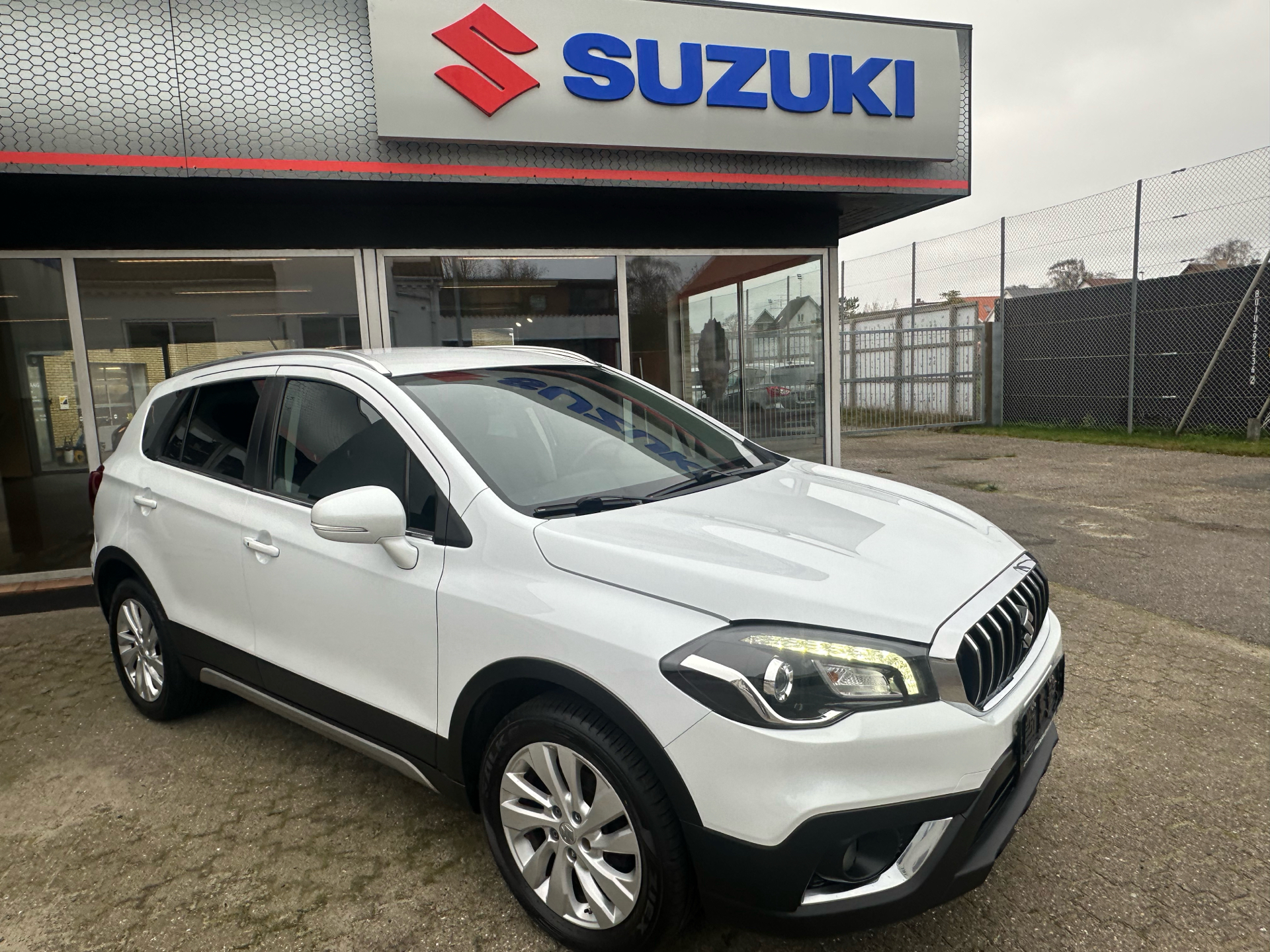 Billede af Suzuki S-Cross 1,0 Boosterjet Active 112HK 5d