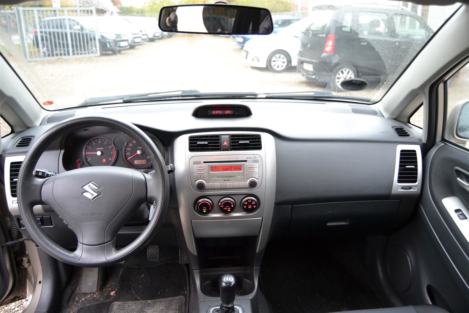 Billede af Suzuki Liana 1,6 GLX 106HK 5d