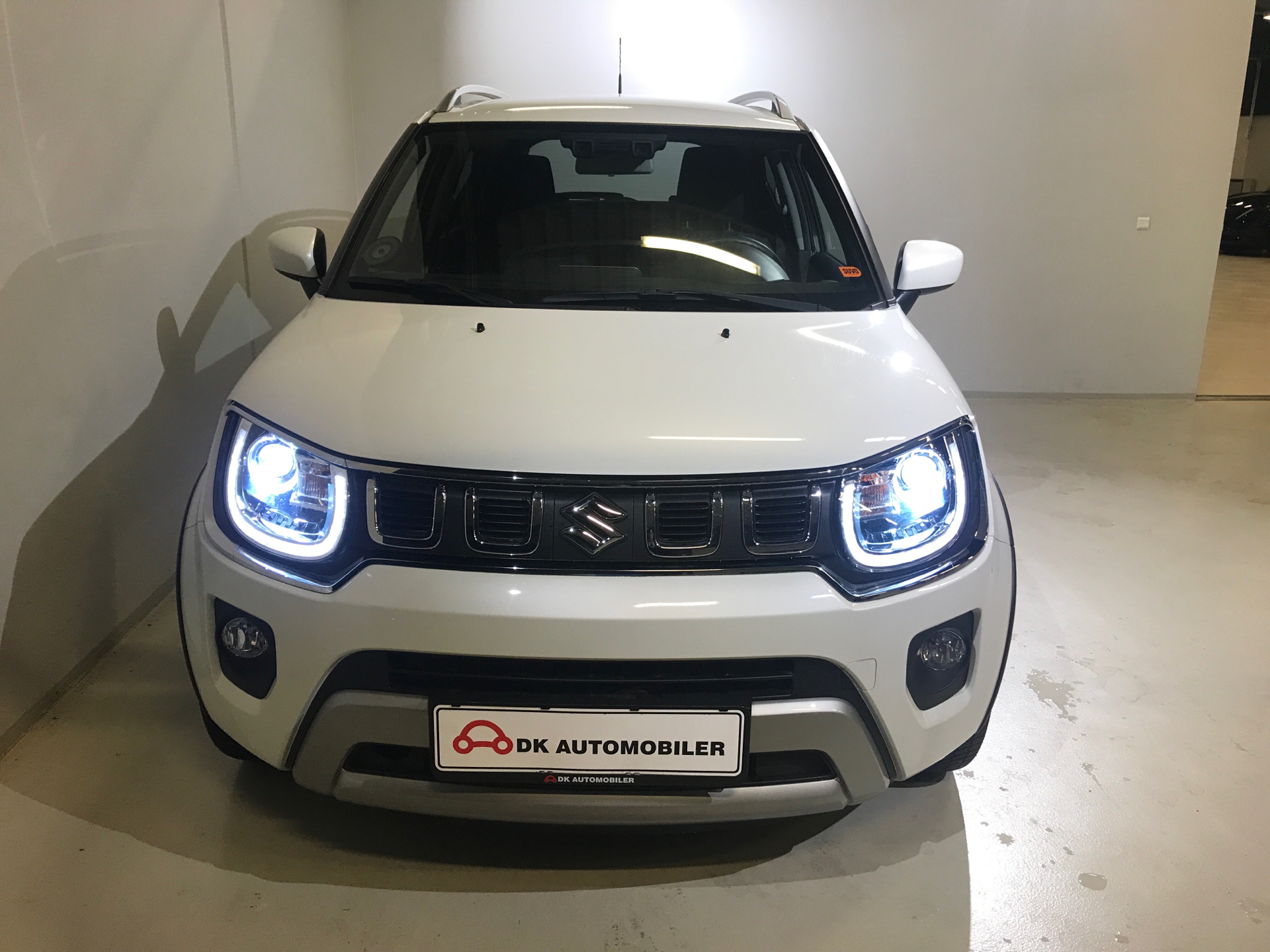 Billede af Suzuki Ignis 1,2 Dualjet  Mild hybrid Plus AEB Hybrid CVT 83HK 5d Aut.