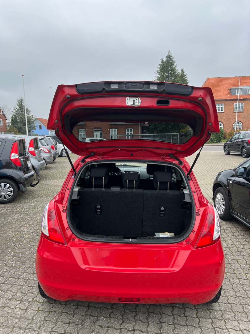 Billede af Suzuki Swift 1,2 Dualjet 16V Club+ 90HK 5d