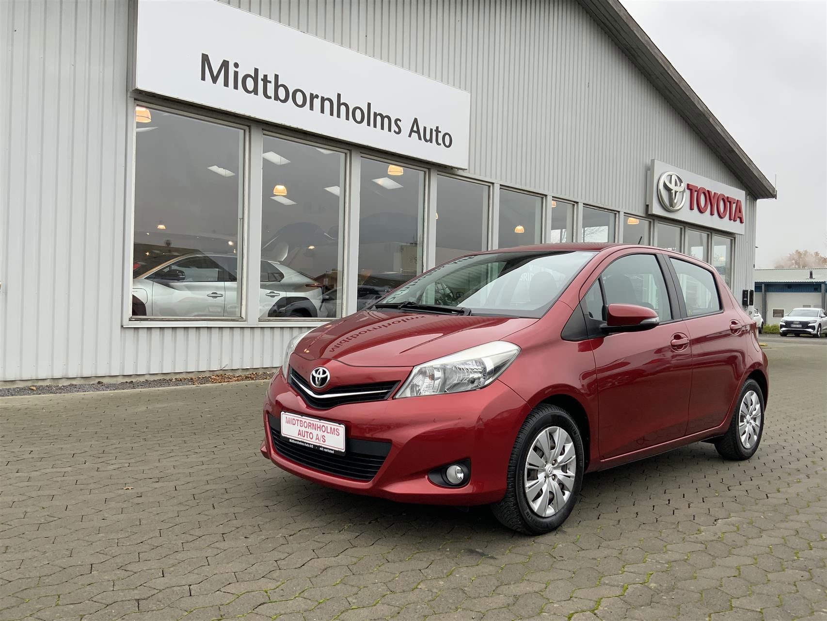 Billede af Toyota Yaris 1,3 VVT-I T1 100HK 5d 6g