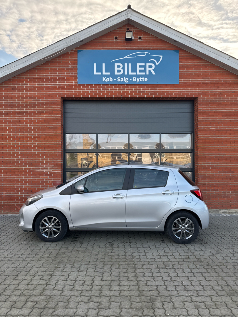 Billede af Toyota Yaris 1,3 VVT-I T2 Skyview 100HK 5d 6g