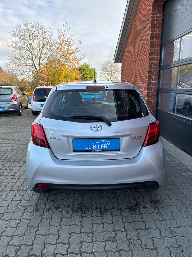 Billede af Toyota Yaris 1,3 VVT-I T2 Skyview 100HK 5d 6g