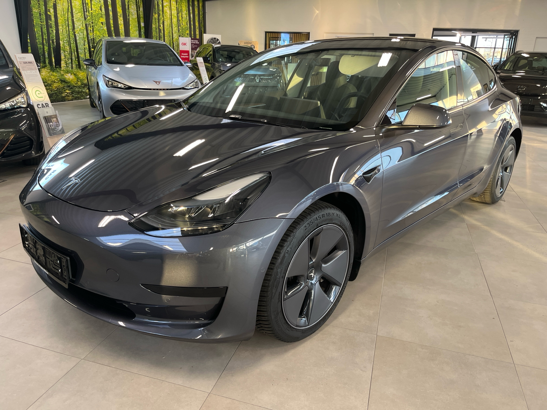 Billede af Tesla Model 3 EL Standard Range 283HK Aut.