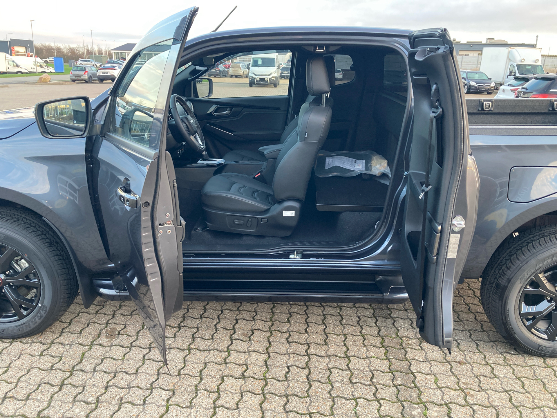 Billede af Isuzu D-max Extended Cab 1,9 D Exclusive 4WD 163HK Pick-Up Aut.