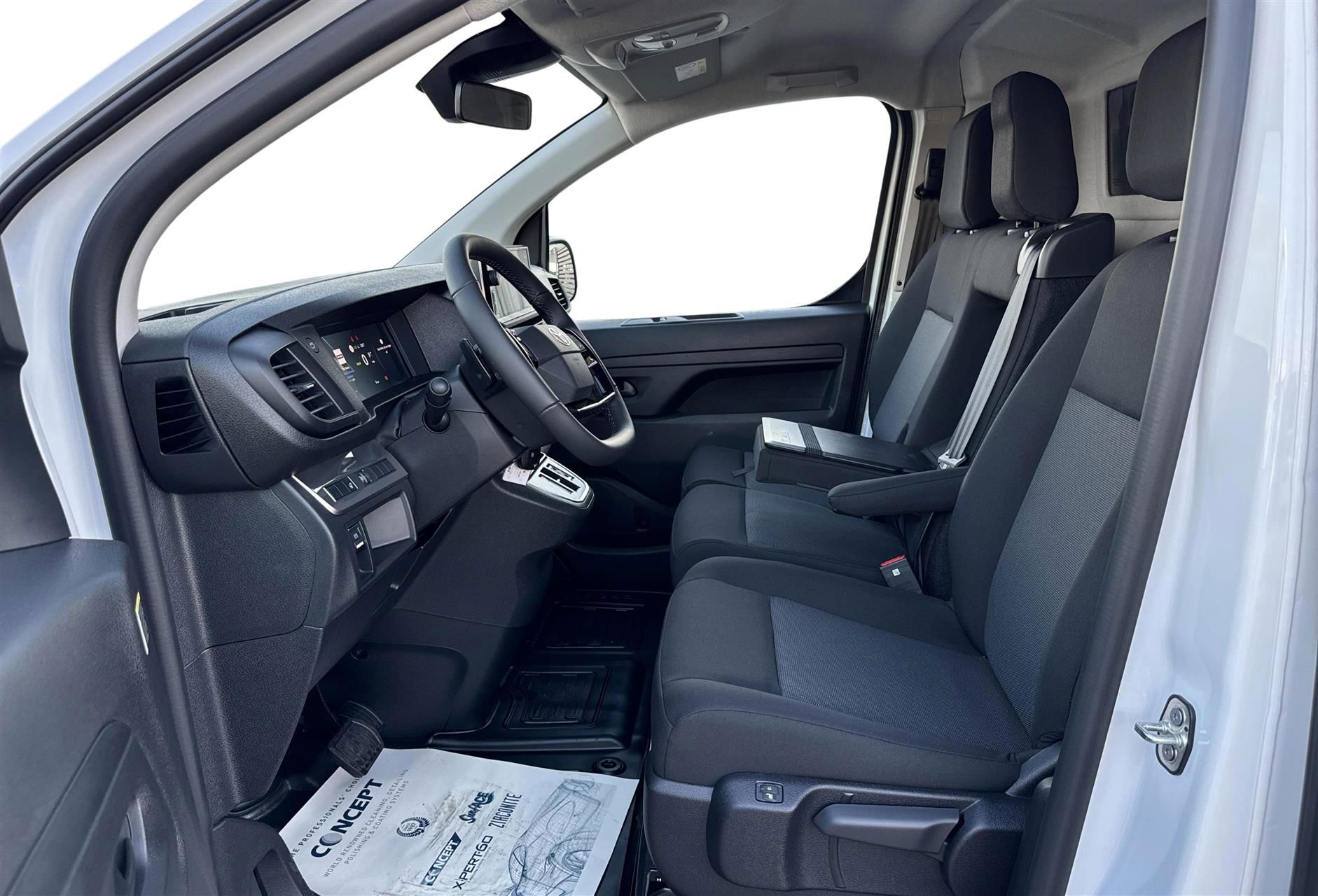 Billede af Toyota Proace 75 kWh (136hk) Long/To skydedør aut. gear Comfort Master