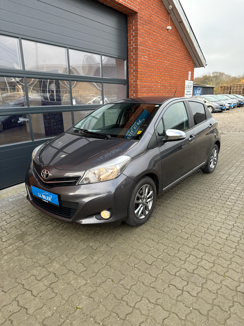 Billede af Toyota Yaris 1,3 VVT-I Trend 100HK 5d 6g