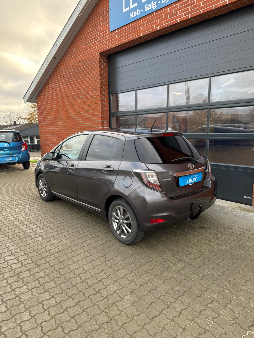 Billede af Toyota Yaris 1,3 VVT-I Trend 100HK 5d 6g