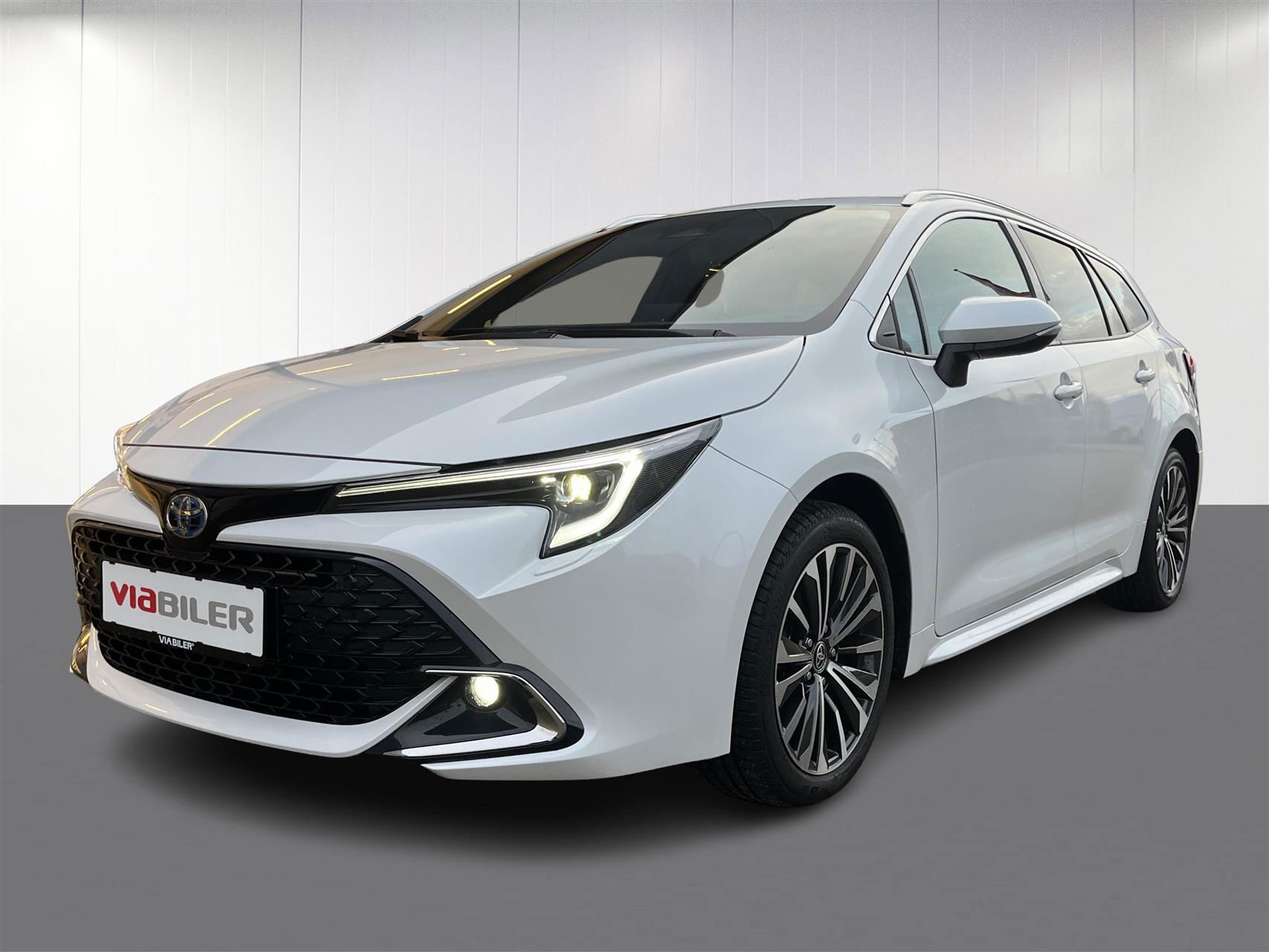 Billede af Toyota Corolla Touring Sports 1,8 Hybrid Style E-CVT 140HK Stc Trinl. Gear