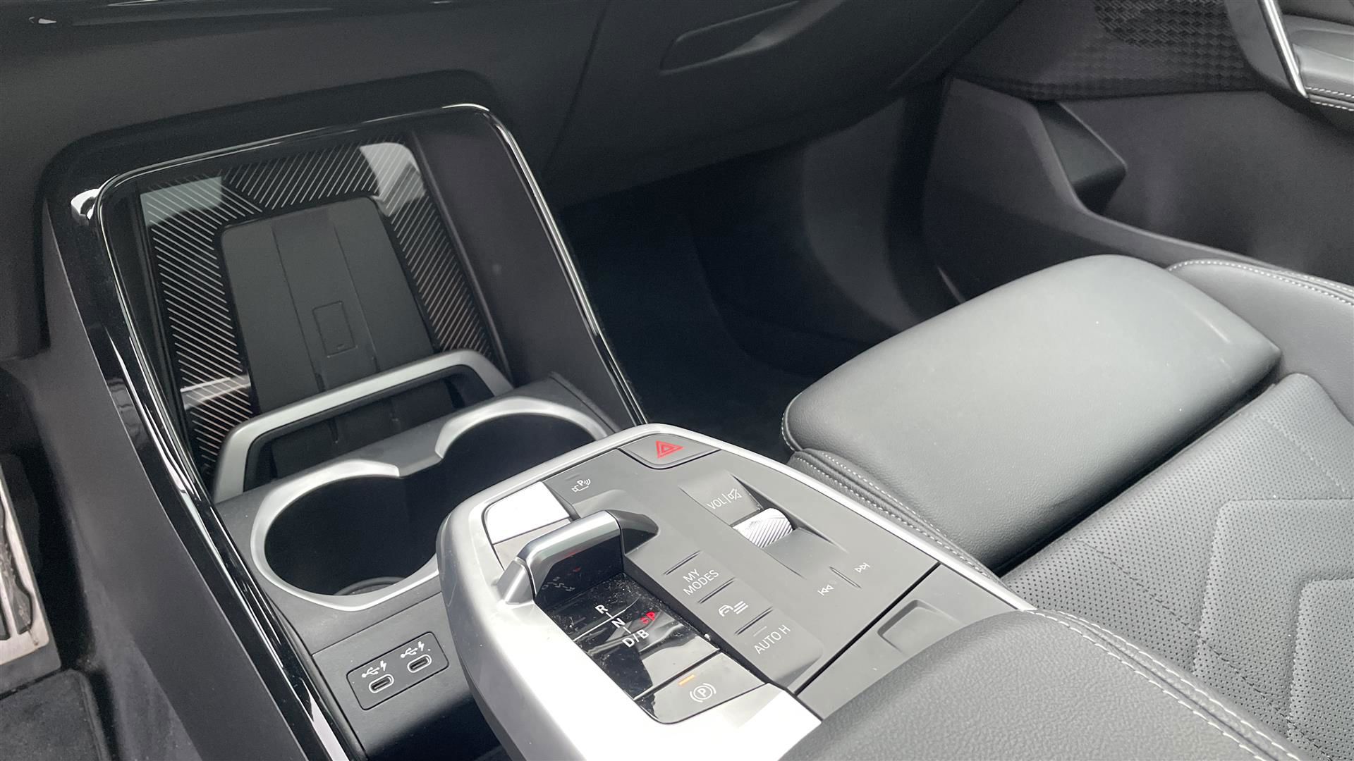 Billede af BMW iX1 xDrive30 M-Sport 4x4 313HK 5d Aut.