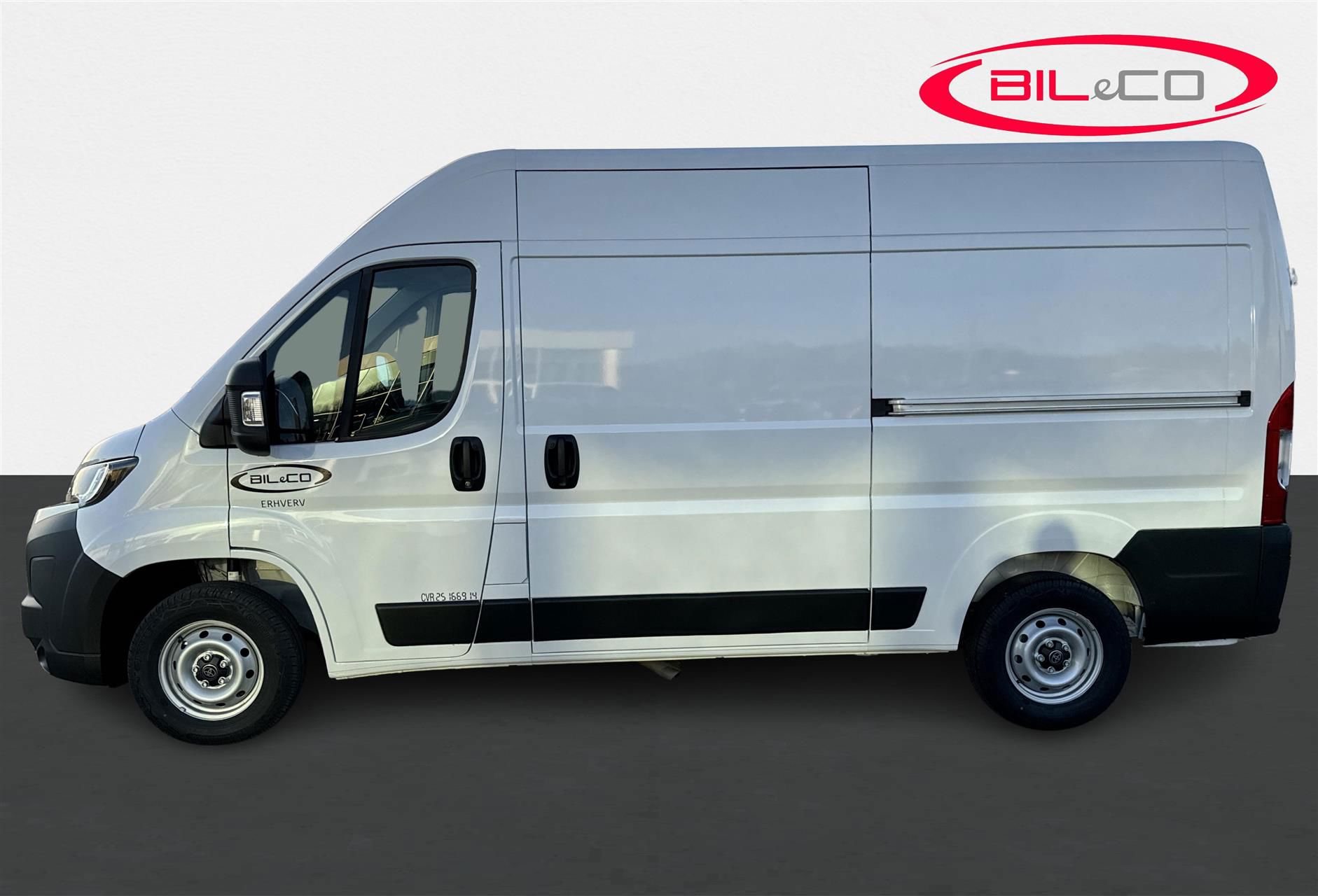 Billede af Toyota Proace Max Medium 2,2 D Comfort To skydedør m. højt tag 140HK Van 6g