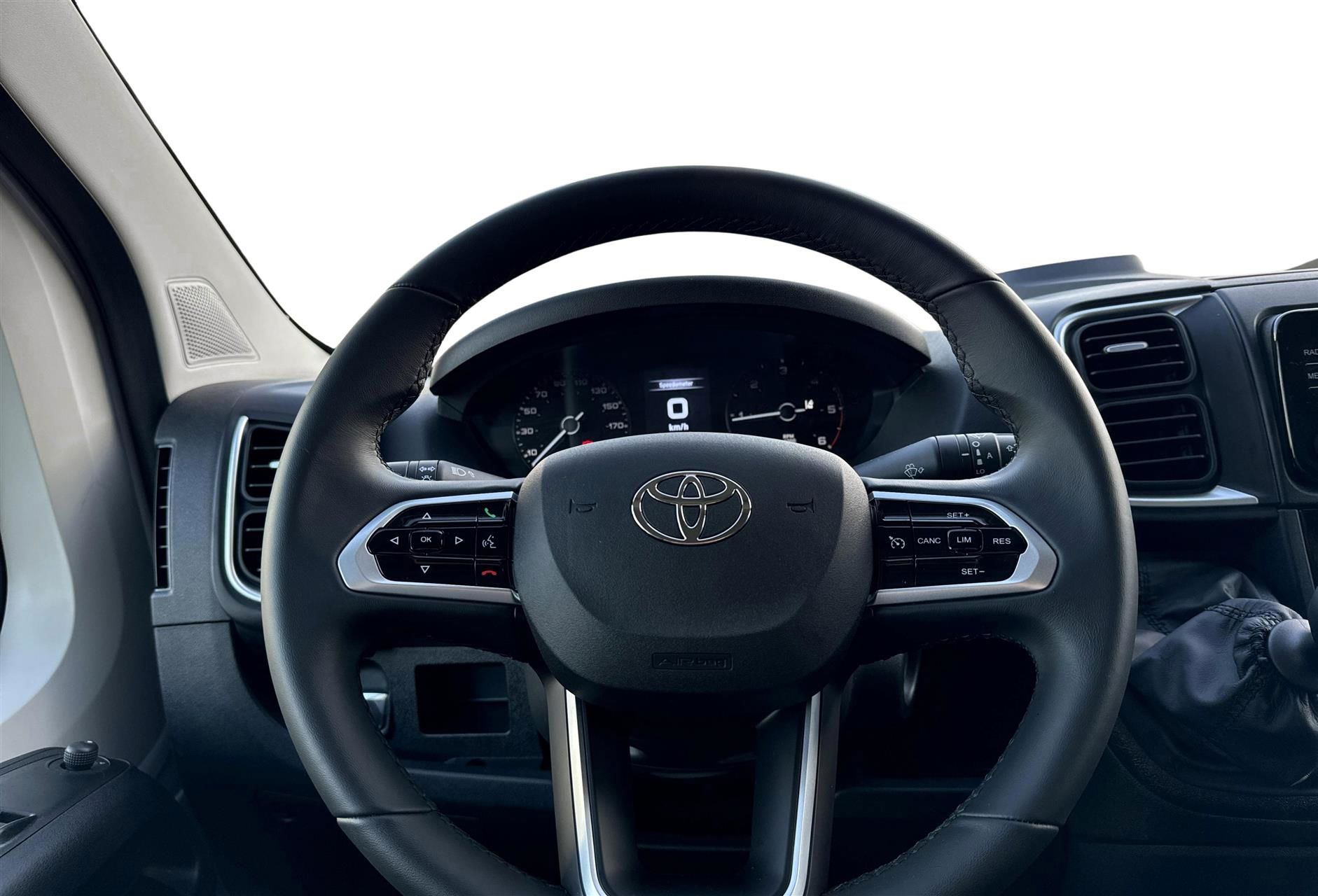 Billede af Toyota Proace Max Medium 2,2 D Comfort To skydedør m. højt tag 140HK Van 6g