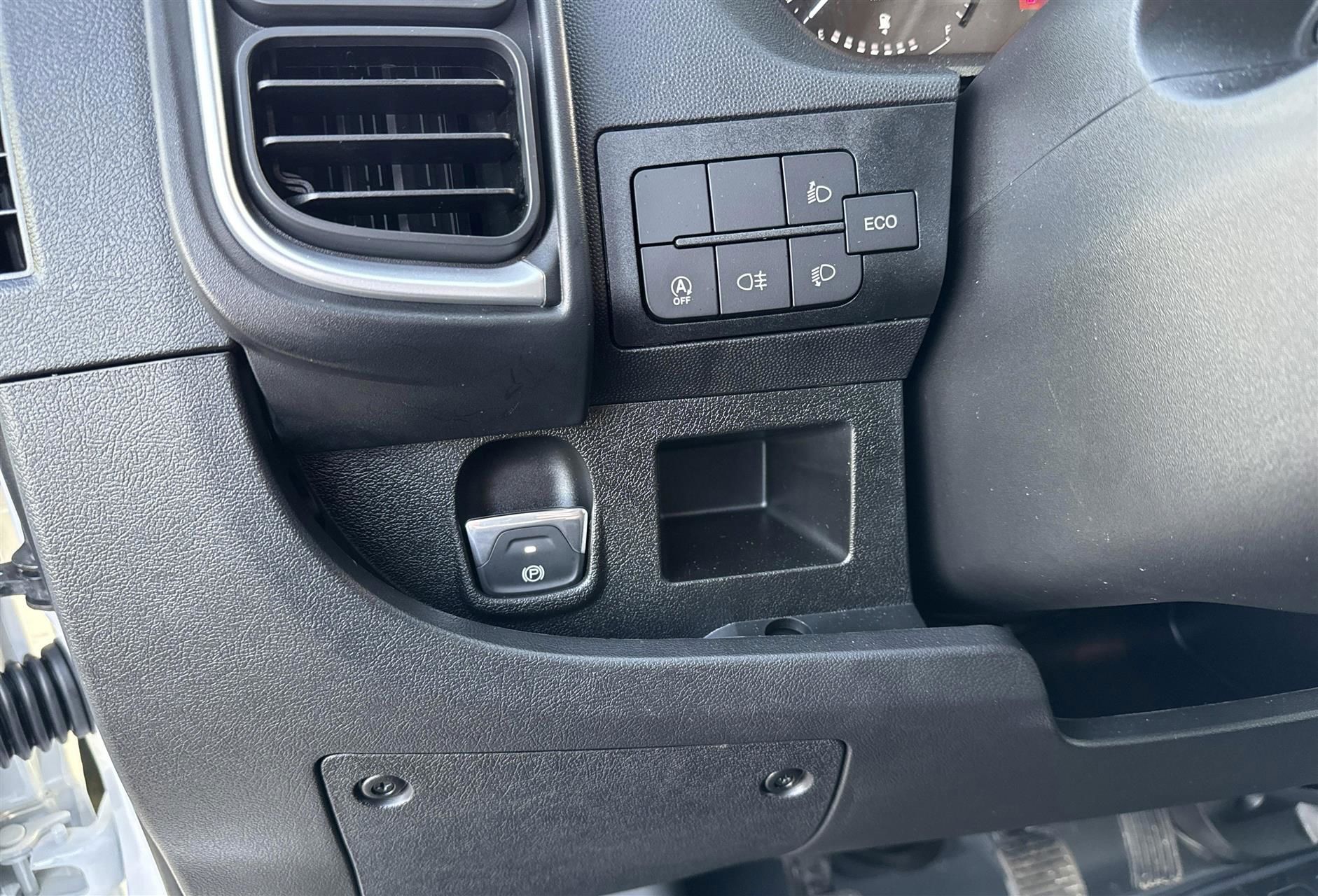 Billede af Toyota Proace Max Medium 2,2 D Comfort To skydedør m. højt tag 140HK Van 6g