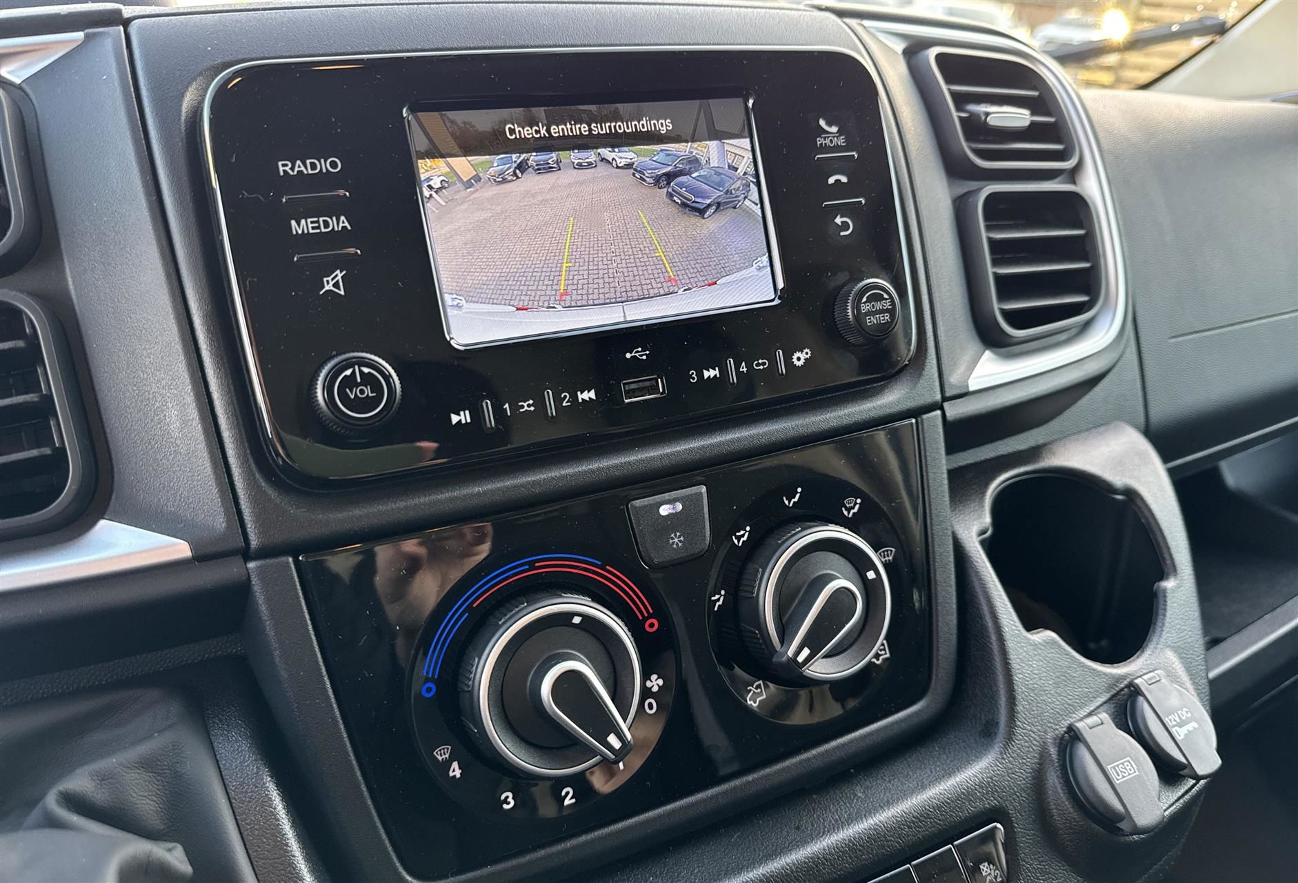 Billede af Toyota Proace Max Medium 2,2 D Comfort To skydedør m. højt tag 140HK Van 6g