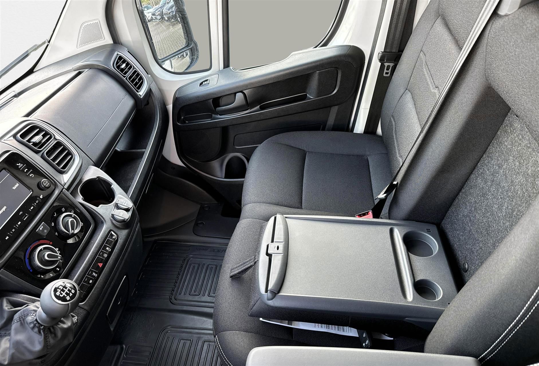 Billede af Toyota Proace Max Medium 2,2 D Comfort To skydedør m. højt tag 140HK Van 6g