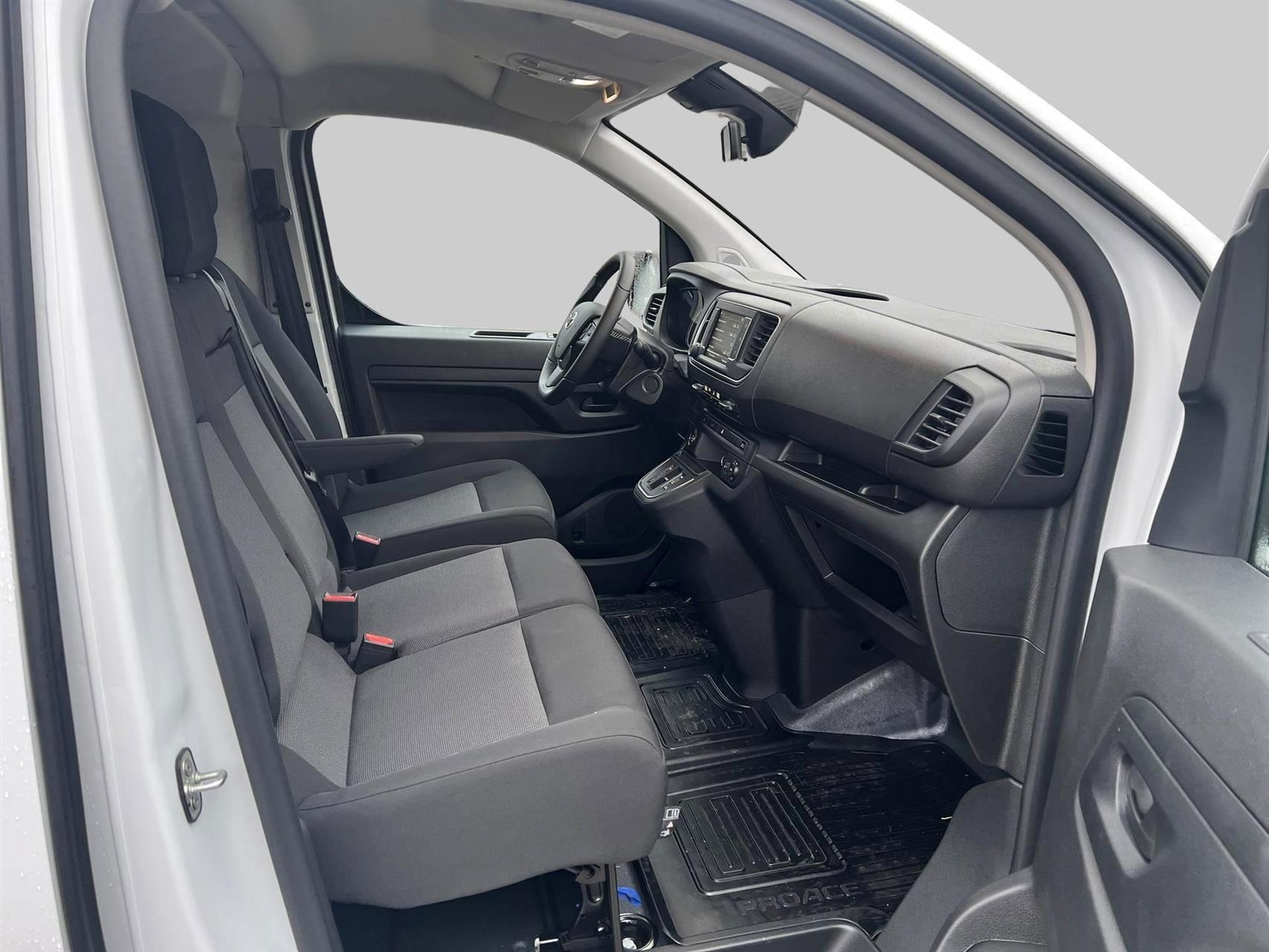 Billede af Toyota Proace Electric Long EL Comfort Master+ m/ 2 Skydedøre 136HK Van Aut.