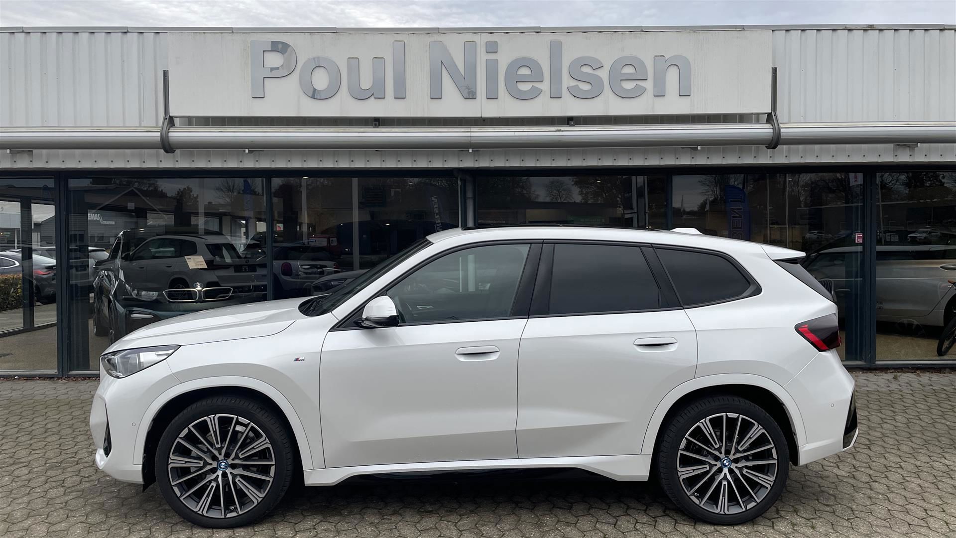 Billede af BMW iX1 xDrive30 Fully Charged 4x4 313HK 5d Aut.