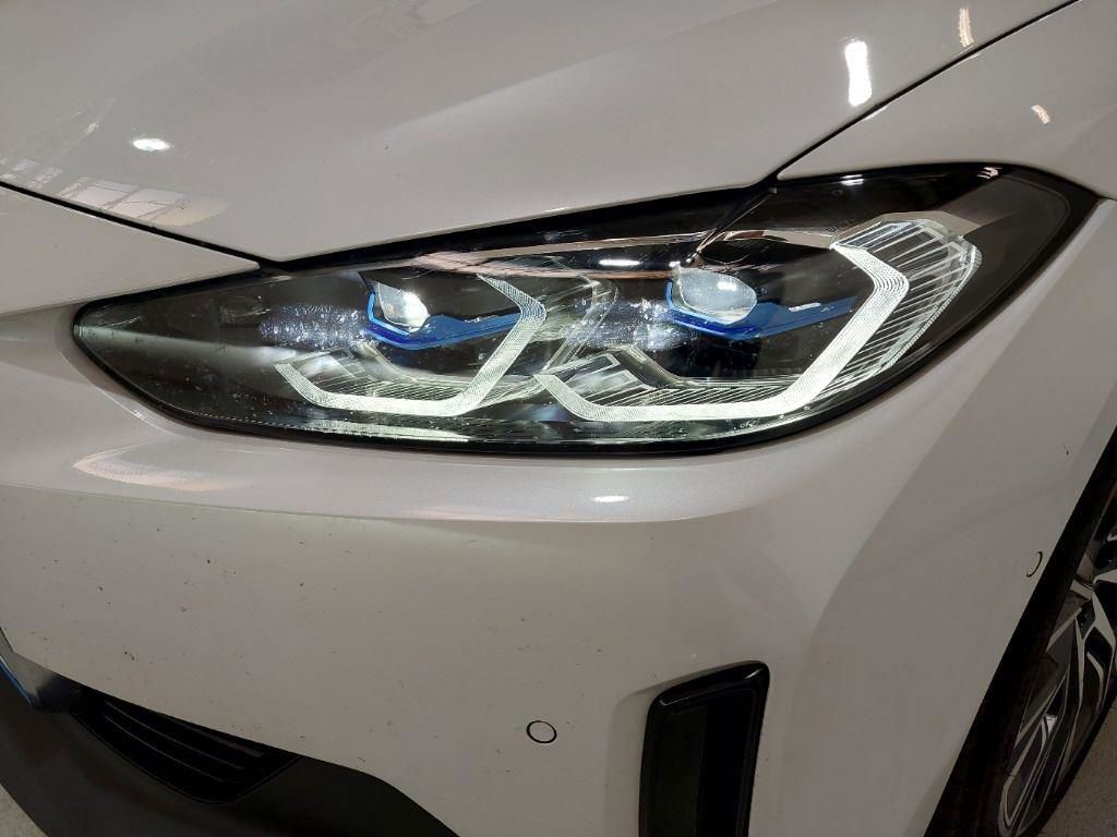 BMW i4 2023