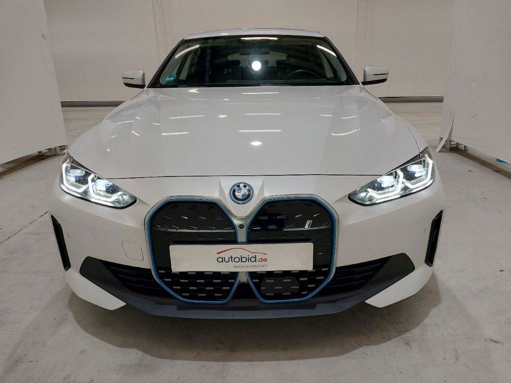 BMW i4 2023