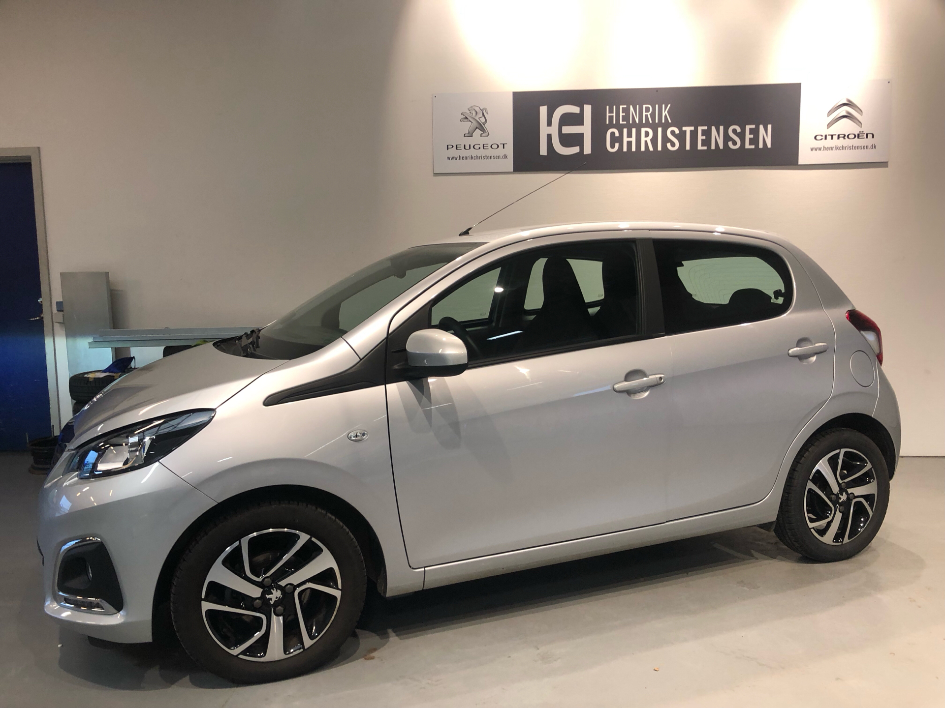 Billede af PEUGEOT 108 1,0 e-Vti Allure+ 72HK 5d