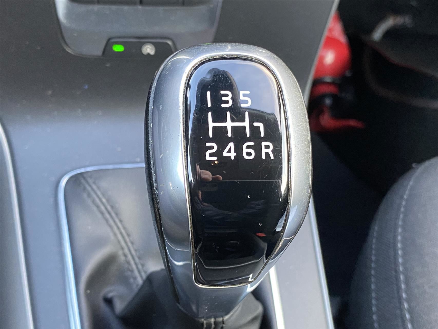 Billede af Volvo V40 2,0 D2 Eco Momentum 120HK 5d 6g
