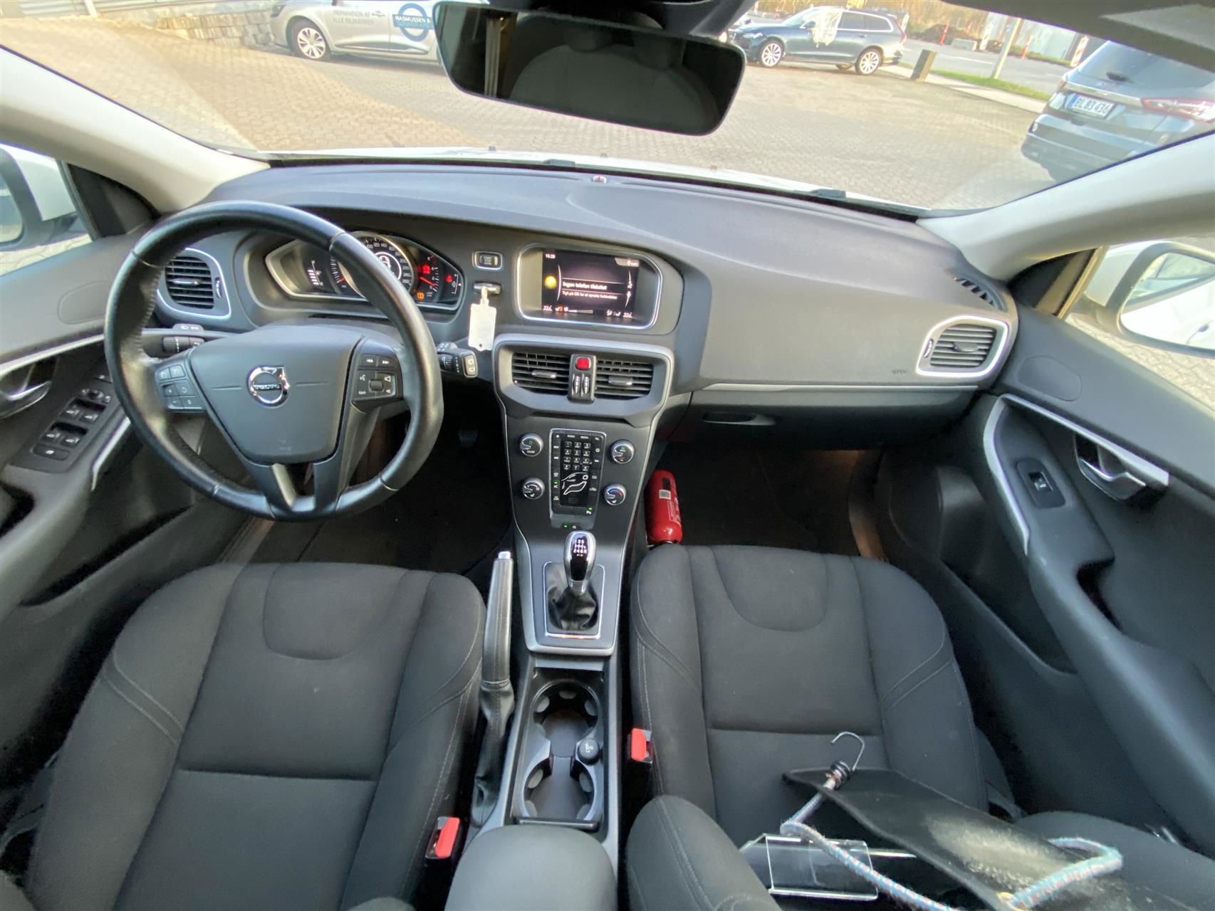 Billede af Volvo V40 2,0 D2 Eco Momentum 120HK 5d 6g