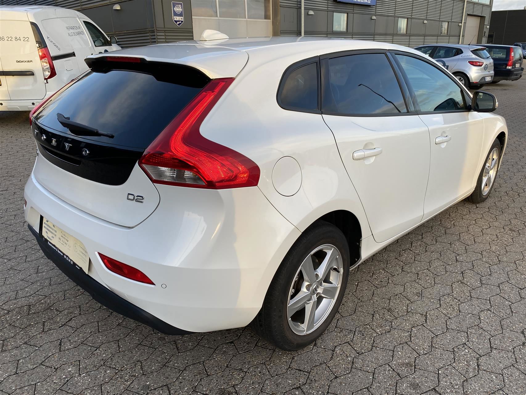 Billede af Volvo V40 2,0 D2 Eco Momentum 120HK 5d 6g