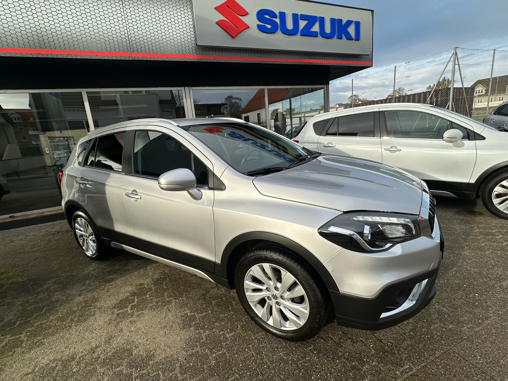 Billede af Suzuki S-Cross 1,0 Boosterjet Active 112HK 5d