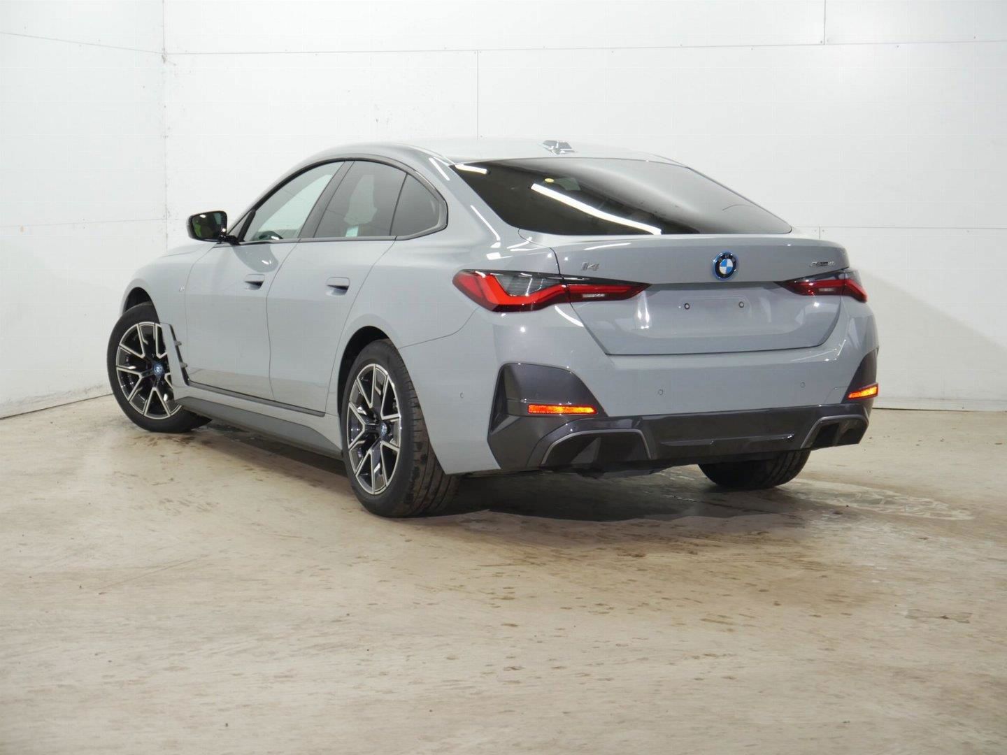 BMW i4 2023